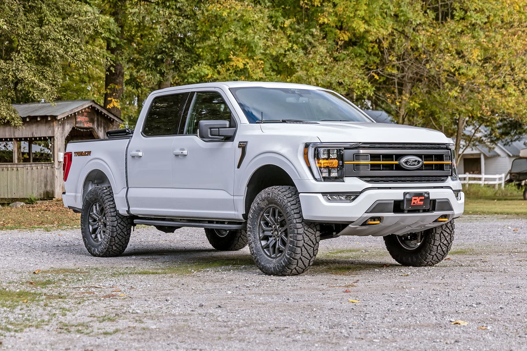 Rough Country 2.5" Lift Kit Suspension for 2021-2023 F-150 Tremor 4WD - 51028