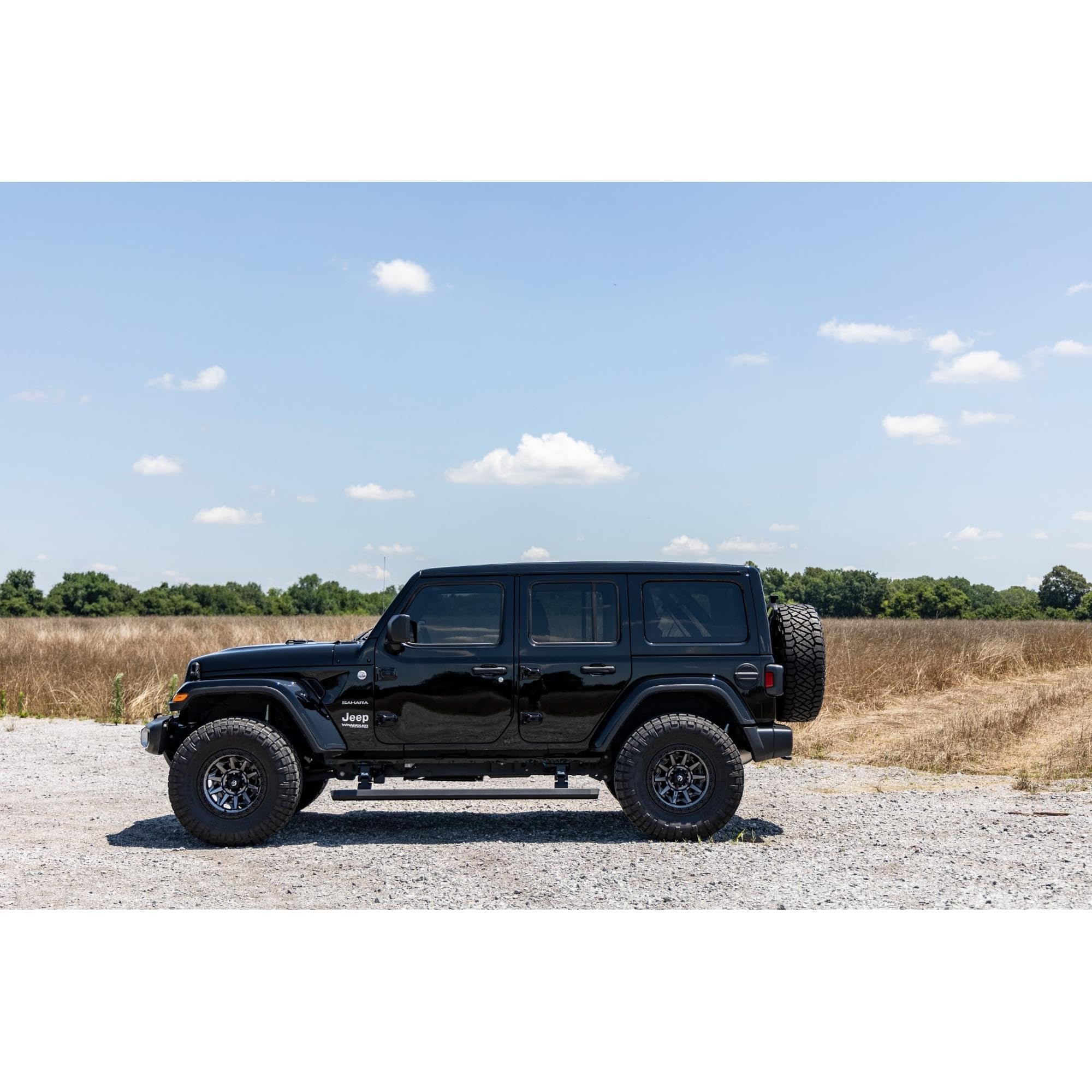 Rough Country 2.5" Lift Kit for Jeep Wrangler Unlimited 4-Door w/ M1 Shocks (2024-2025) - Tuned Suspension Upgrade for On-Road Comfort & Off-Road Control