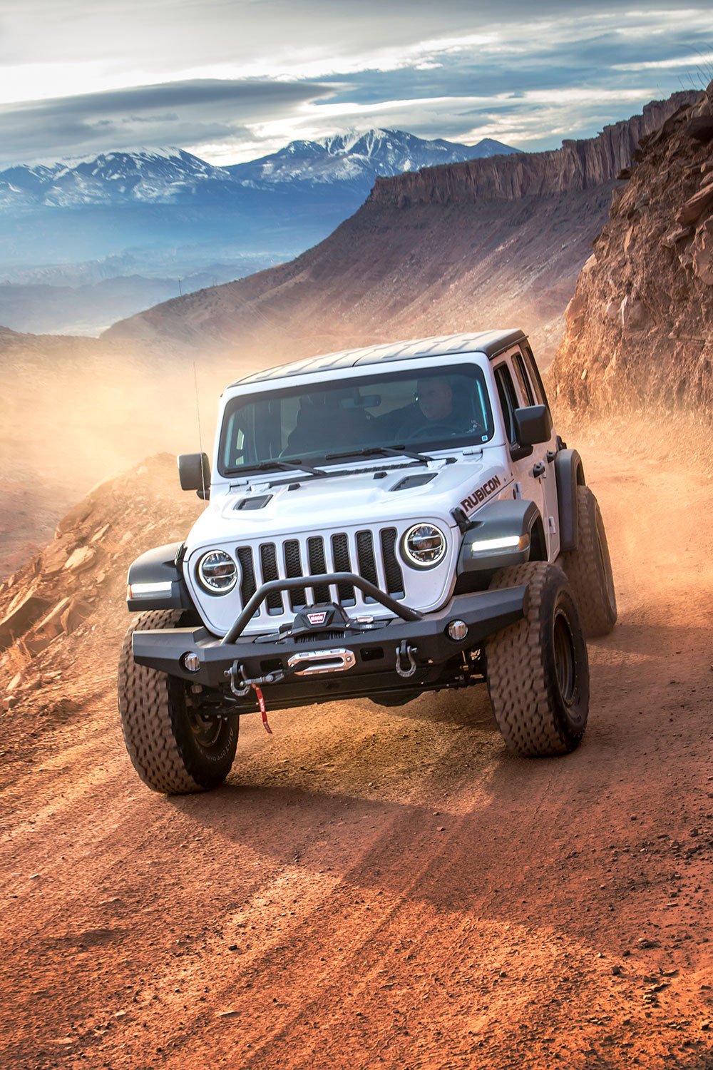 Elite Series WARN 101337 Full-Width Front Bumper with Grille Guard Tube, Fits: Jeep Wrangler JL (2018-2020) and Jeep Gladiator (2020)