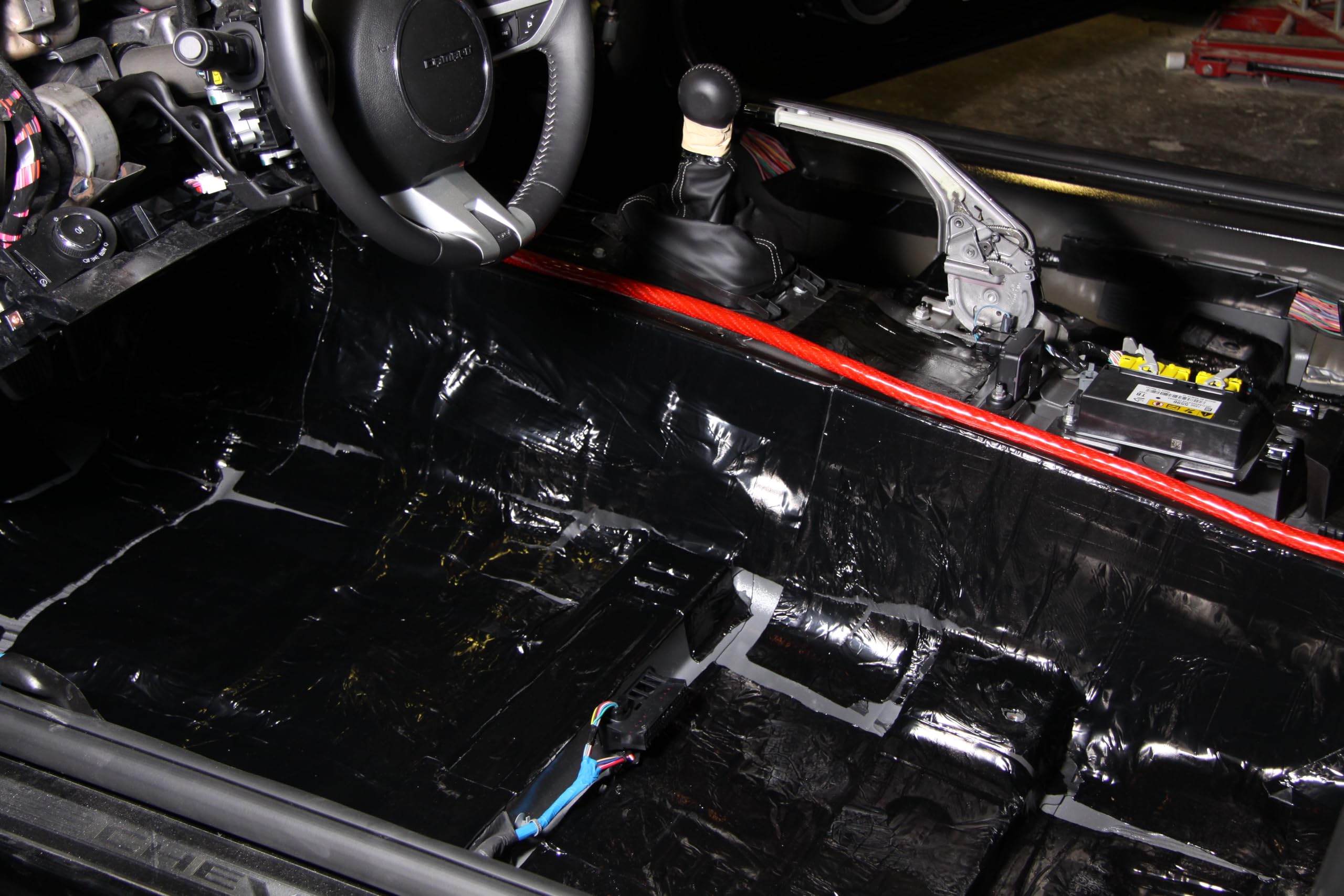 Bulk Kit HushMat – Automotive Sound Deadening and Thermal Insulation Solution for All Vehicles (58.1 Sq Ft, Black Foil)
