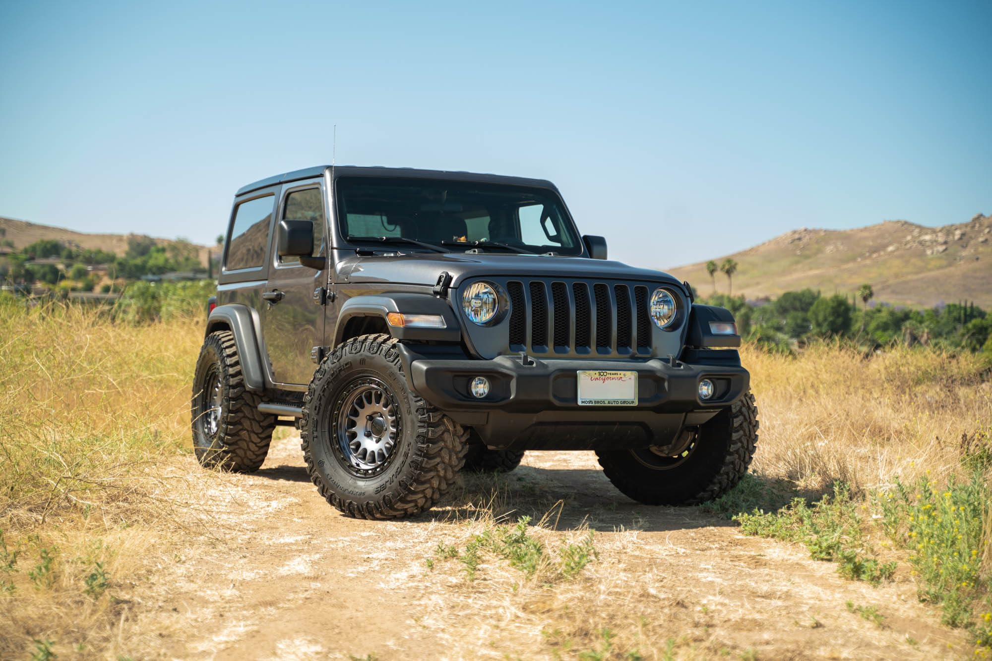 OE Plus DV8 Side Steps for 2018-2025 2-Door Jeep Wrangler JL | Gripped Top Plates to Prevent Slippage | Multi-Mount Design for Stability | Fully Bolt-On | Micro-Texture Black Powder Coat Finish