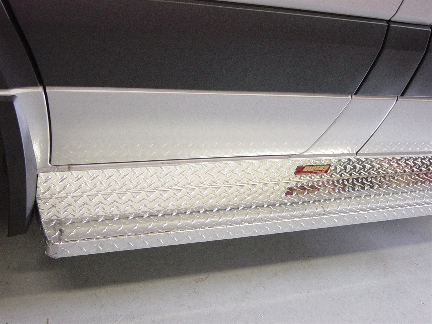 Owens Products 82327-01 Wheel To Wheel Owens Commercial Running Boards Diamond w/o Stone Guard
