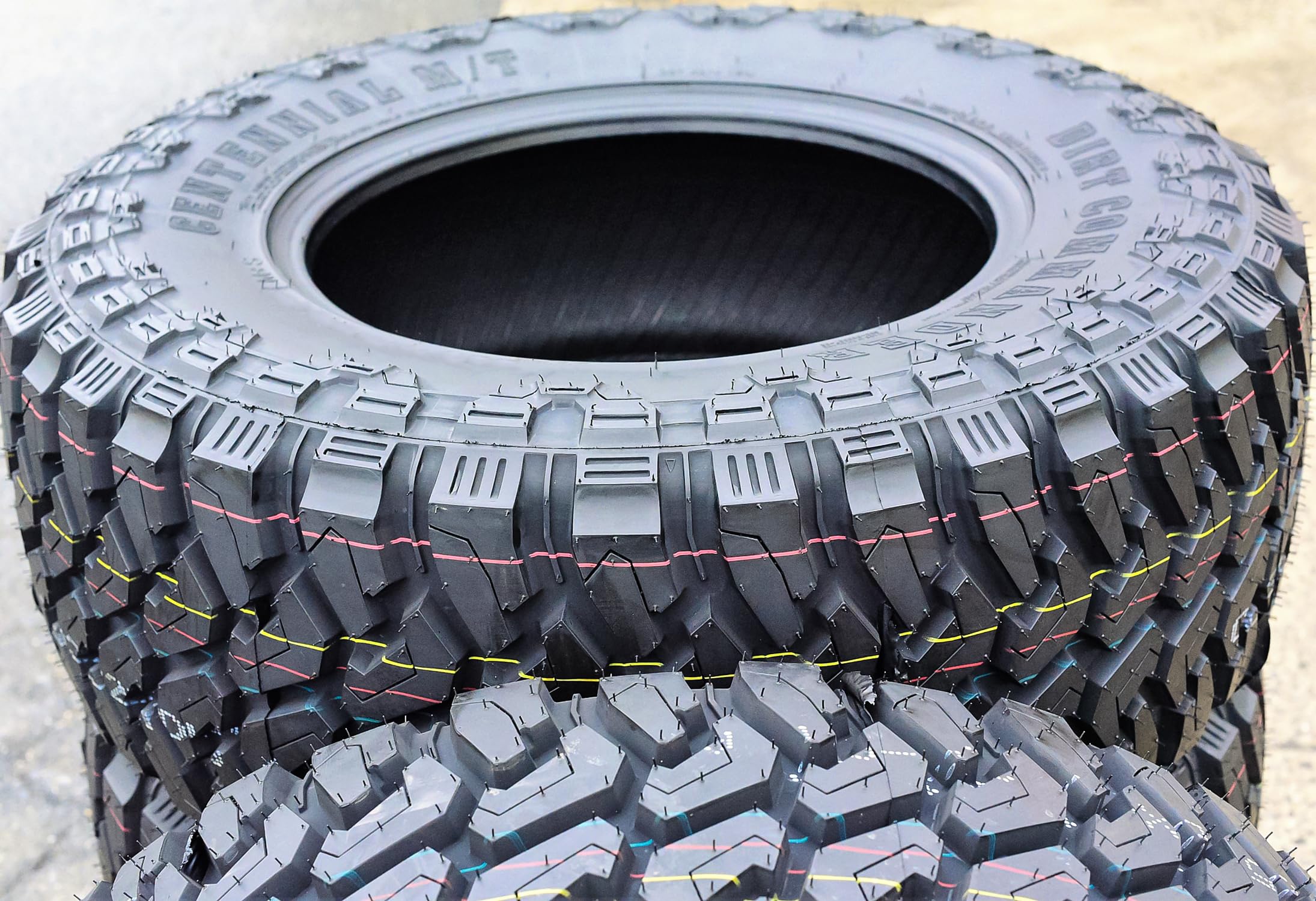 Dirt Commander Centennial M/T LT33/12.5R22 114 Q