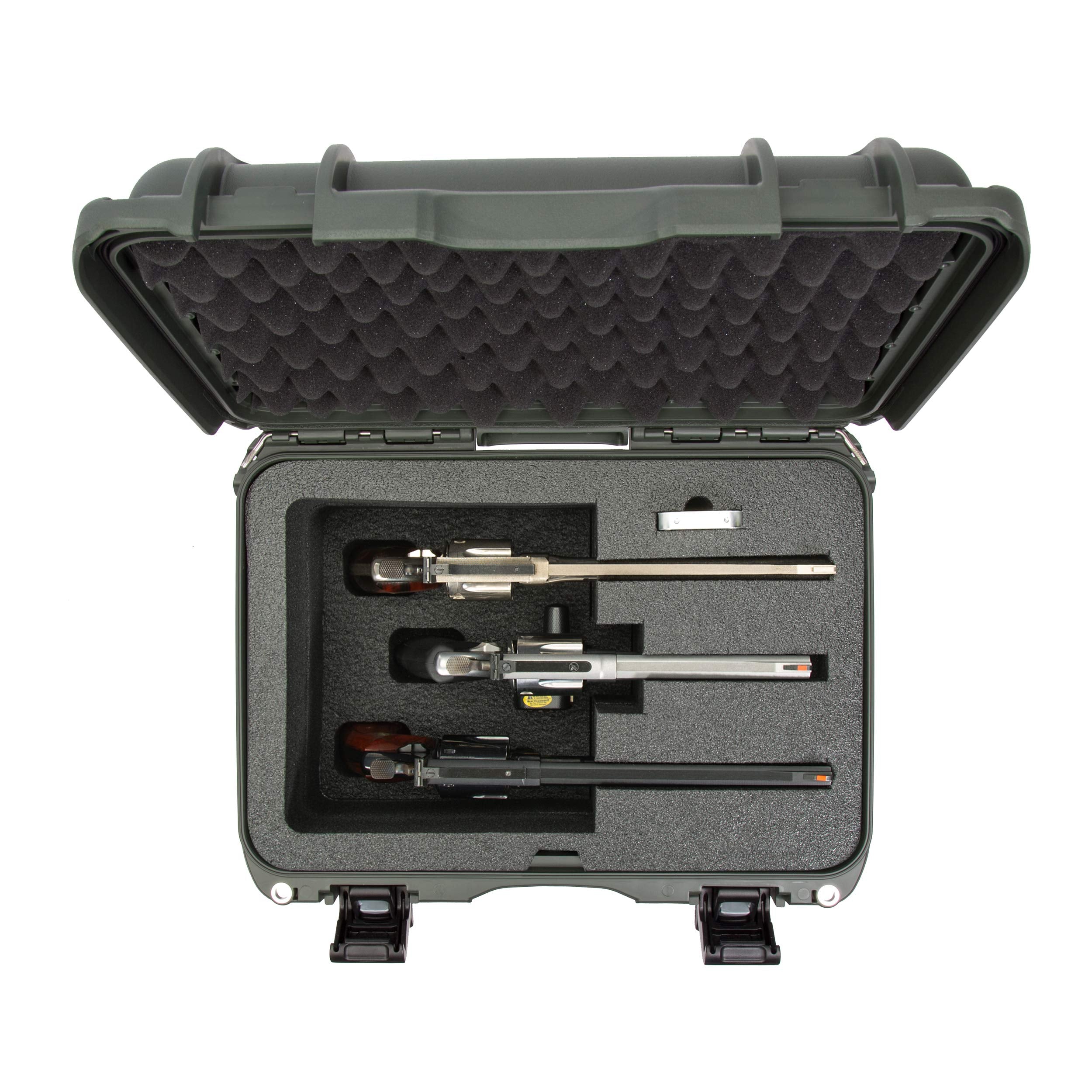 950 Nanuk Waterproof Hard Case for Pistols 15UP w/Wheels - Olive