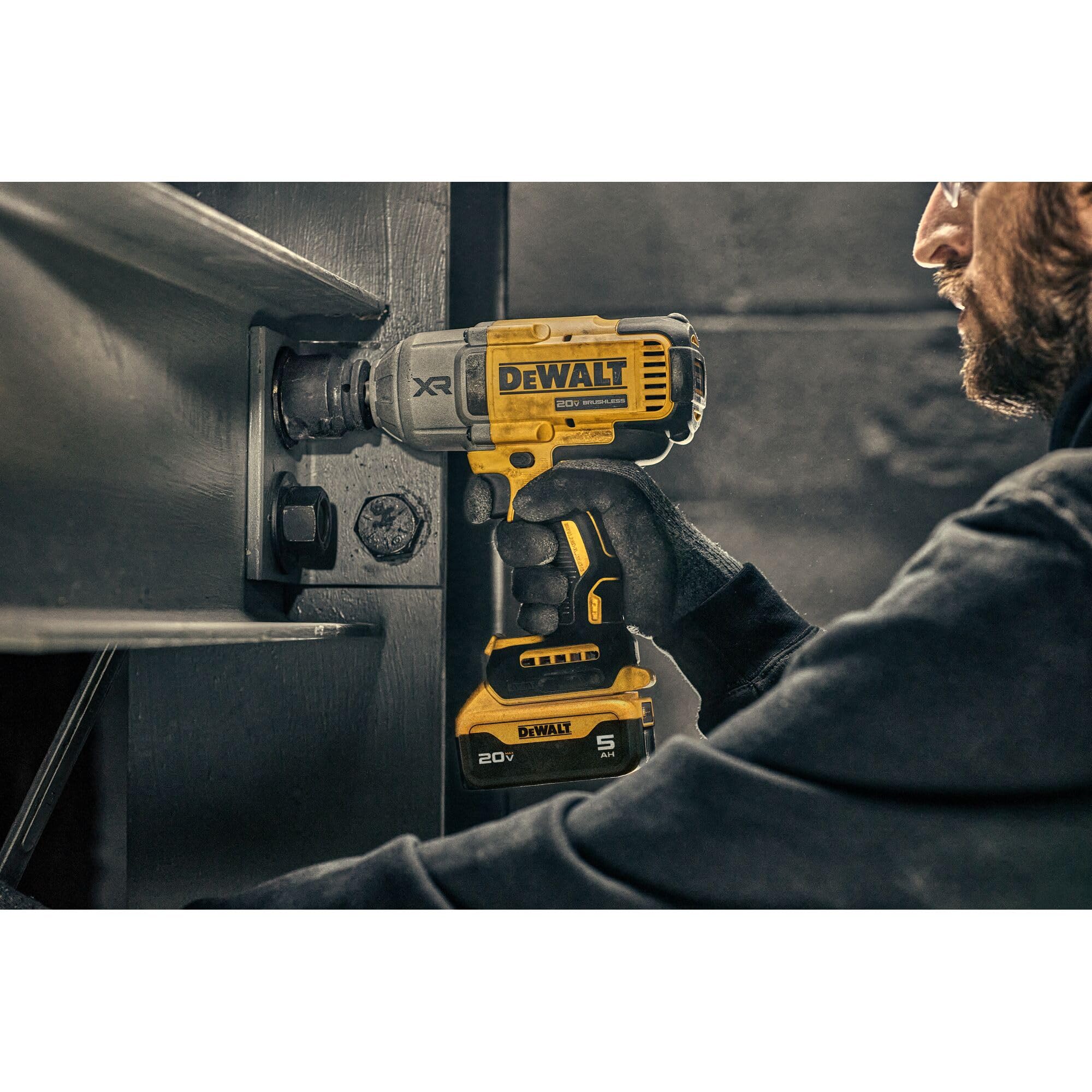 DEWALT Cordless 20V MAX Impact Wrench with Hog Ring Anvil, Brushless High Torque 1/2 Impact Gun, 4-Mode Speed, Includes Battery, Charger and Kit Bag (DCF900P1)
