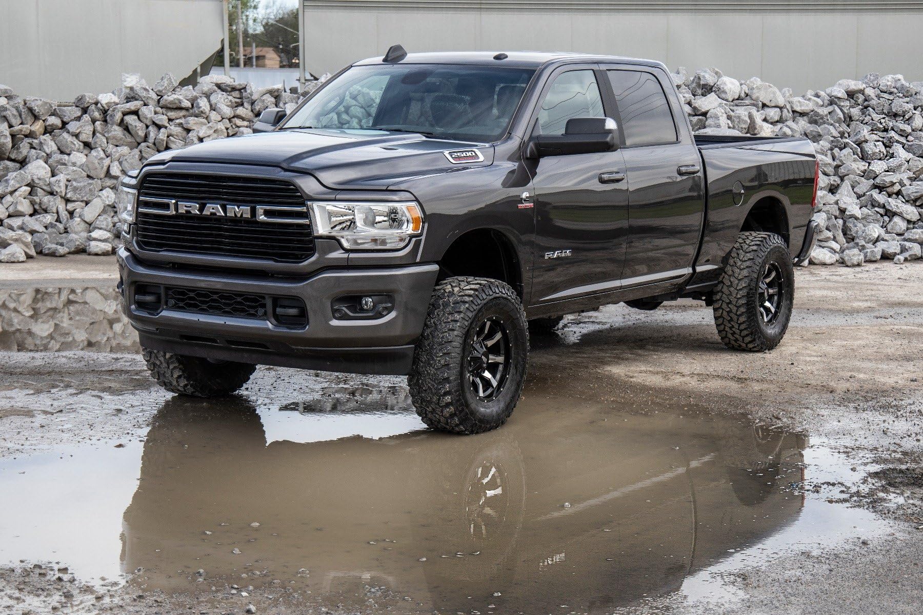 2.5" Rough Country Leveling Kit for 14-24 Ram 2500 | 13-24 Ram 3500 4WD - 37730A