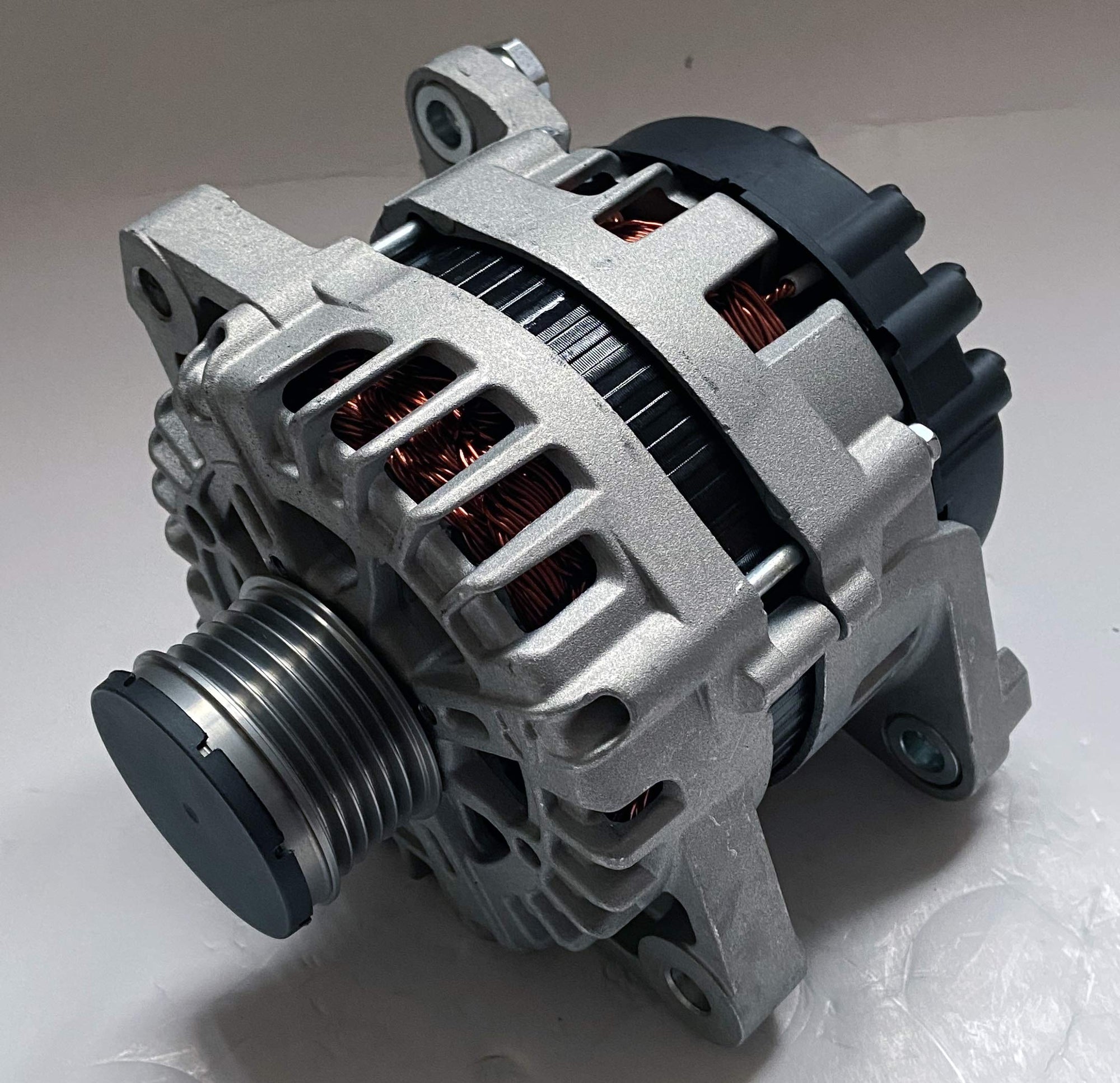 Alternator TYC Compatible with 2011-2015 Kia Sorento