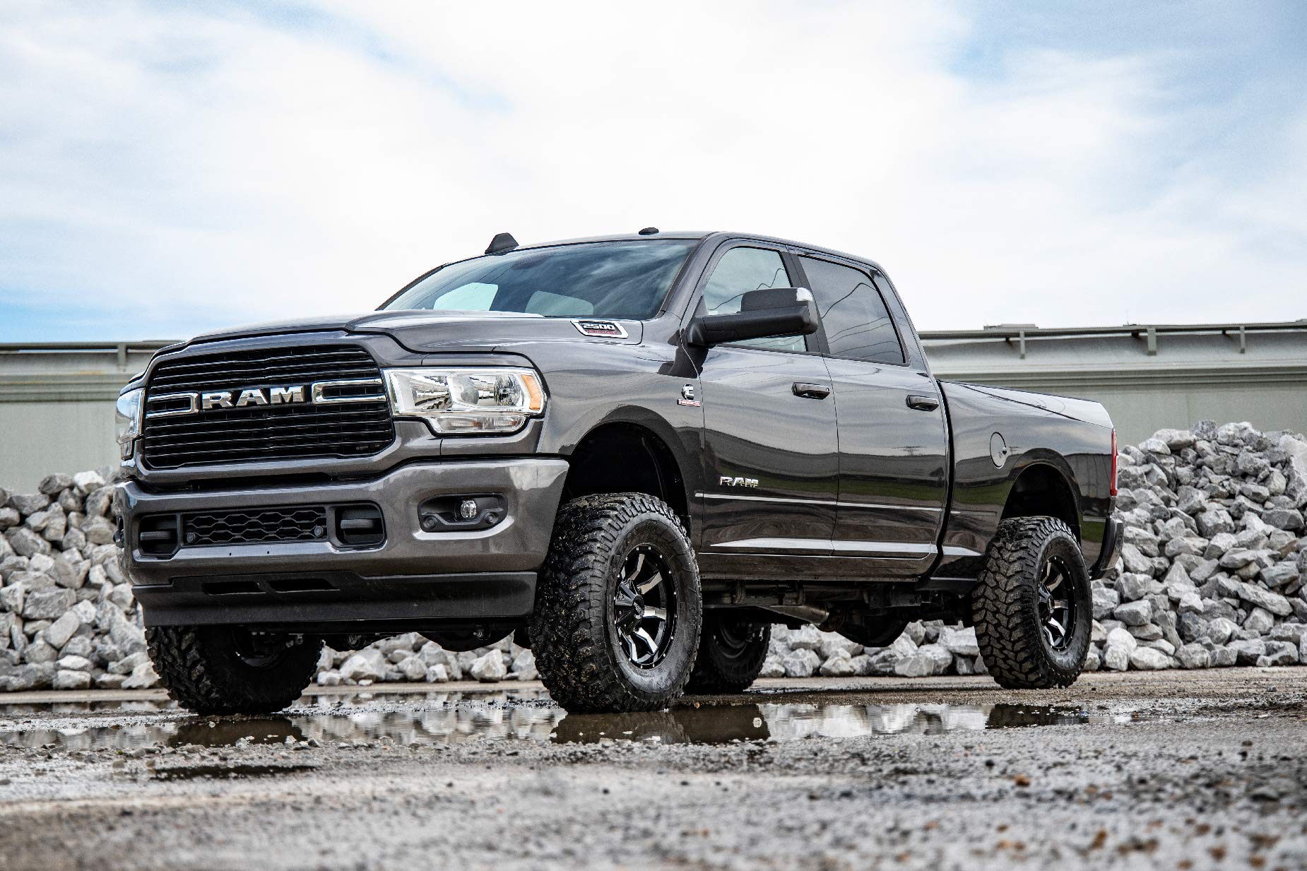 Rough Country 2.5" Leveling Kit Suspension for 2014-2024 Ram 2500/3500 4WD - 377