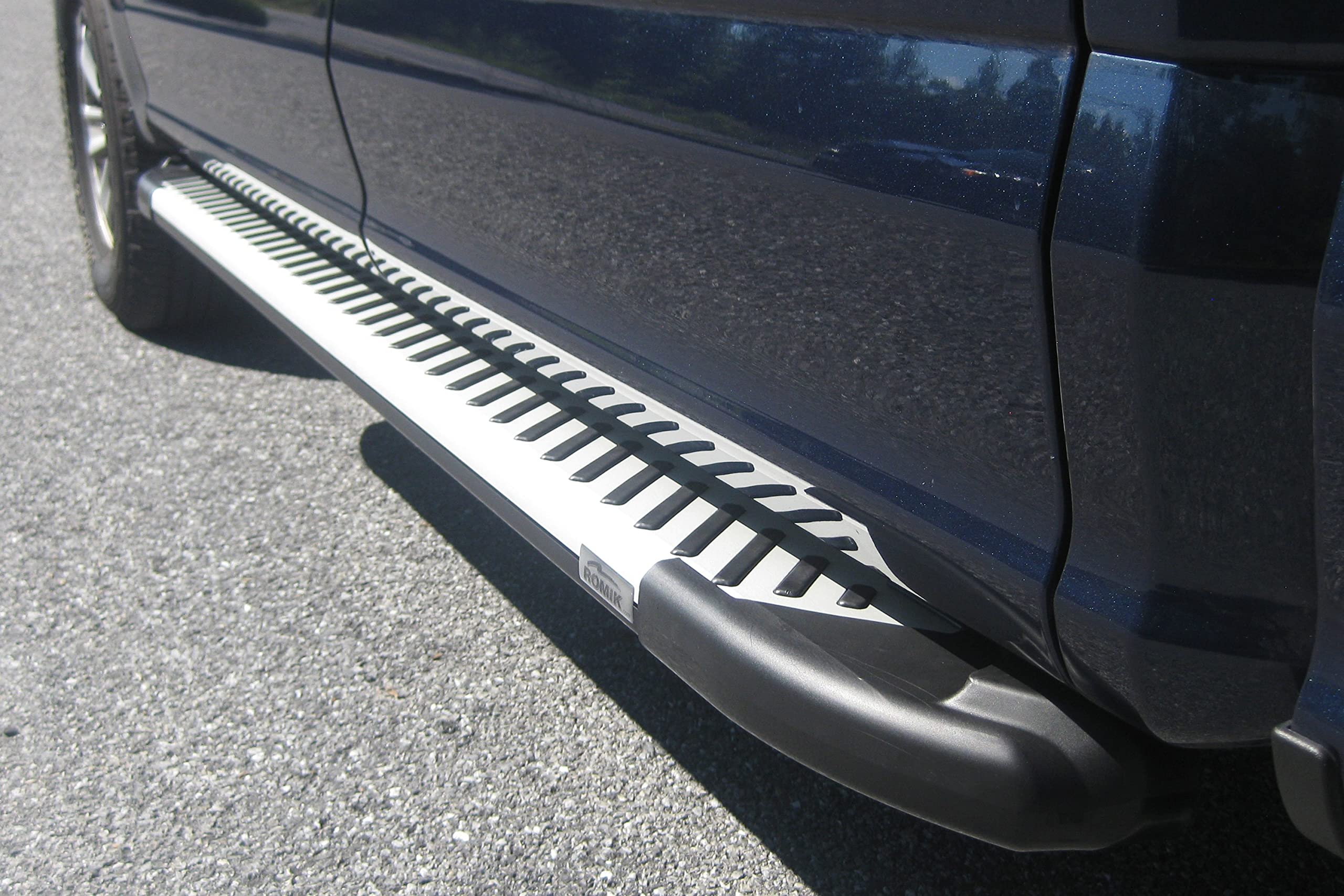 Romik RAL-T Series 62221418-5.5" Silver Cab Length Running Boards