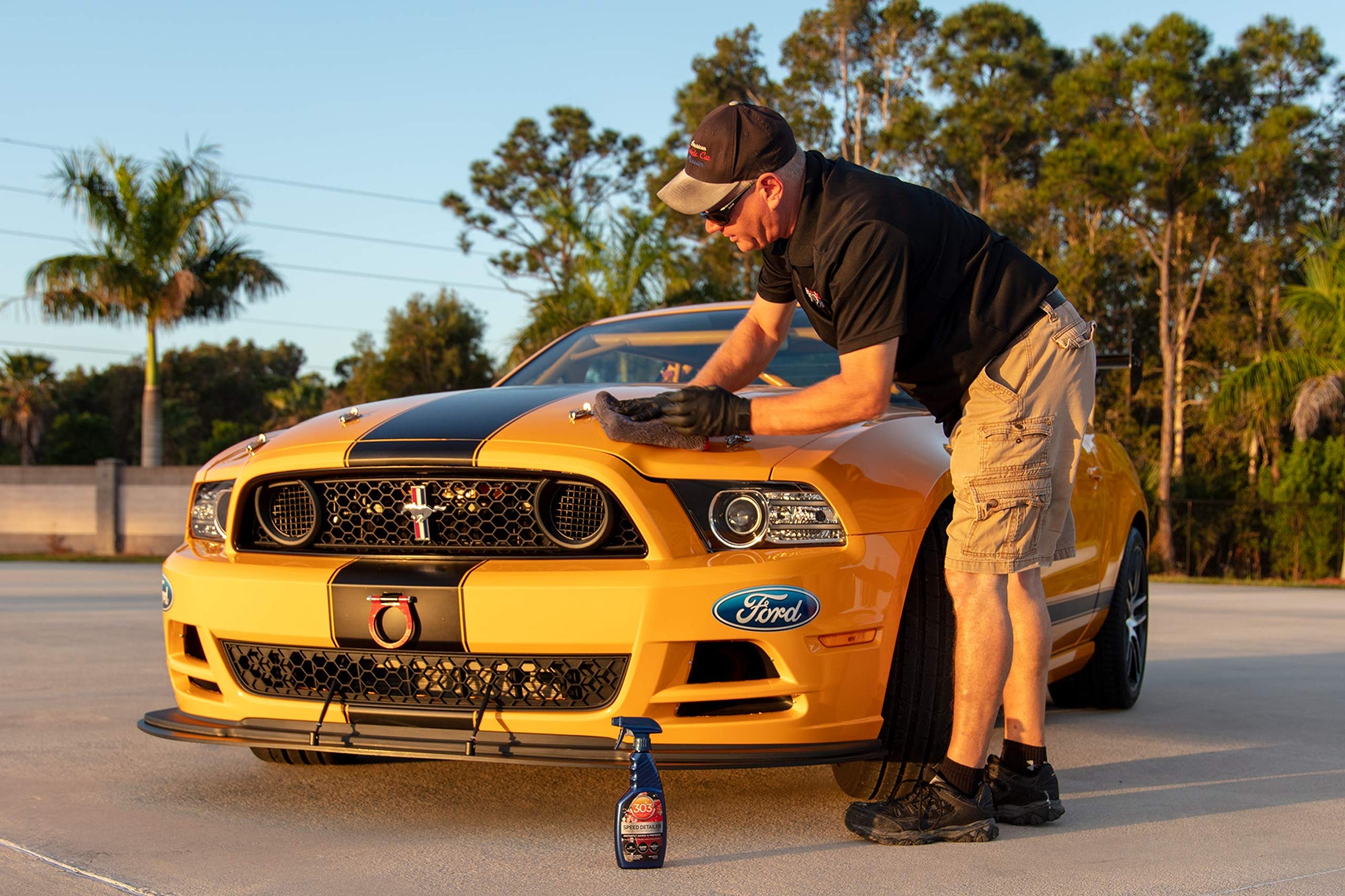 303 Products Speed Detailer - Protects and Instantly Shines Paint - for All Exterior Automotive Surfaces - Cleans Between Washes - UV Protection, 1 Gallon, (30229)