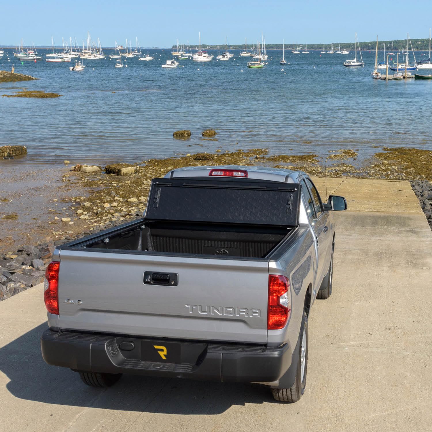 BAK BAKFlip G2 Tonneau Cover Hard Folding Truck Bed | 226201 | Fits 1994 - 2001 Dodge Ram 6' 6" Bed (78")