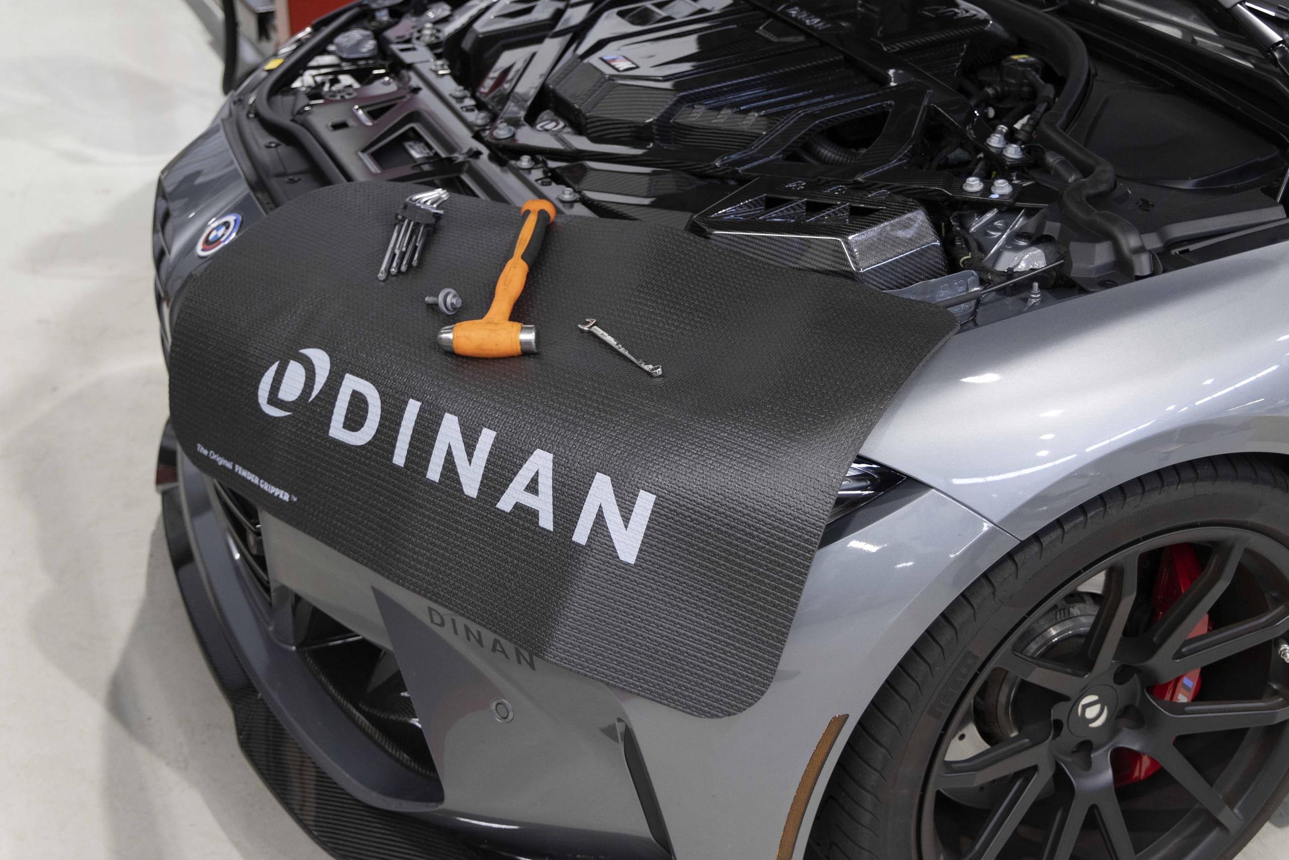 Dinan Fender Gripper - Fender Gripper Mat (FG2402)