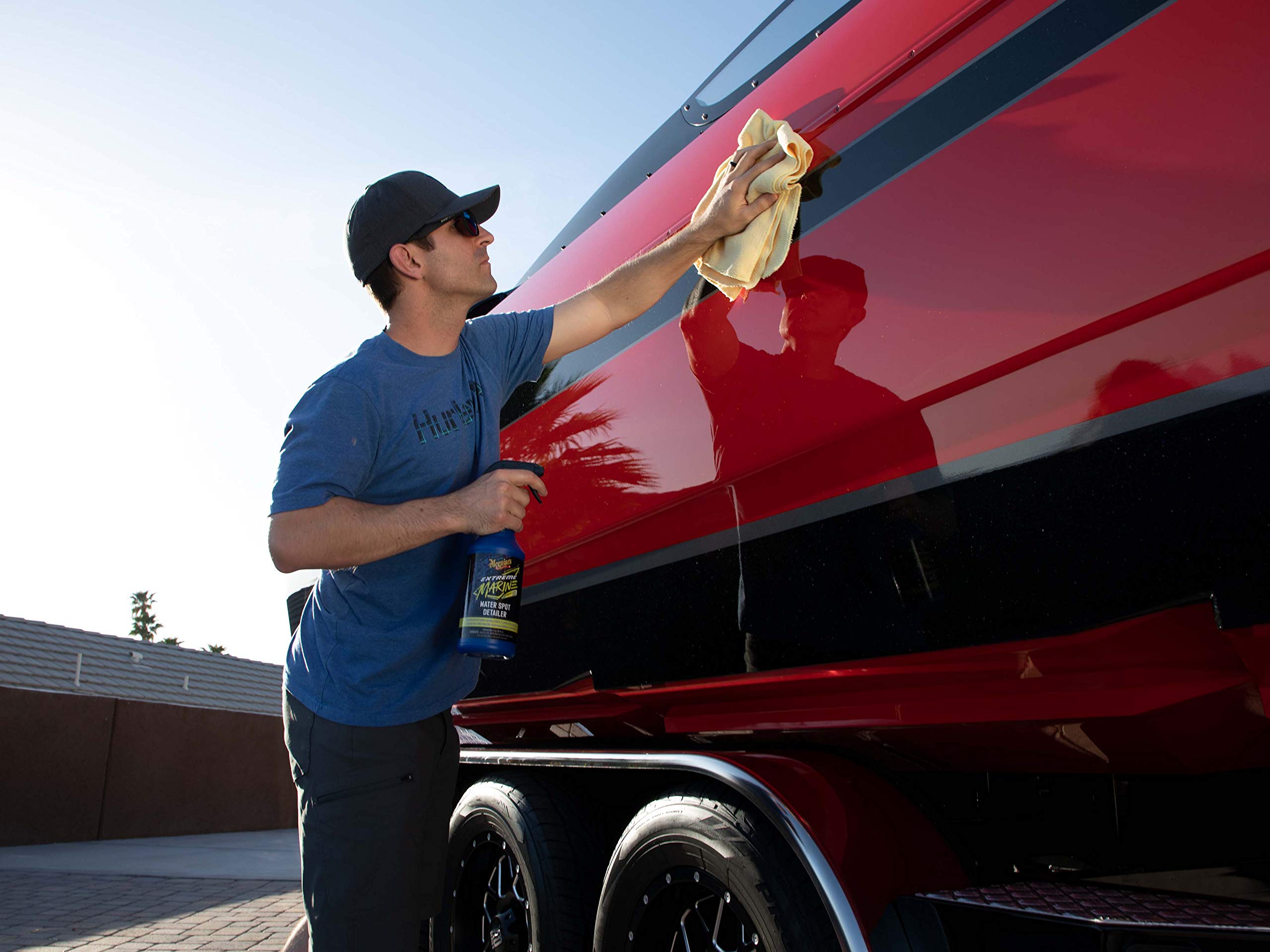 Meguiar's Marine Extreme Water Spot Detailer - Hard Water Stain Remover that Offers Additional Shine and Protection in One Advanced Detailing Spray - Non-Abrasive Formula, 32 Oz Spray