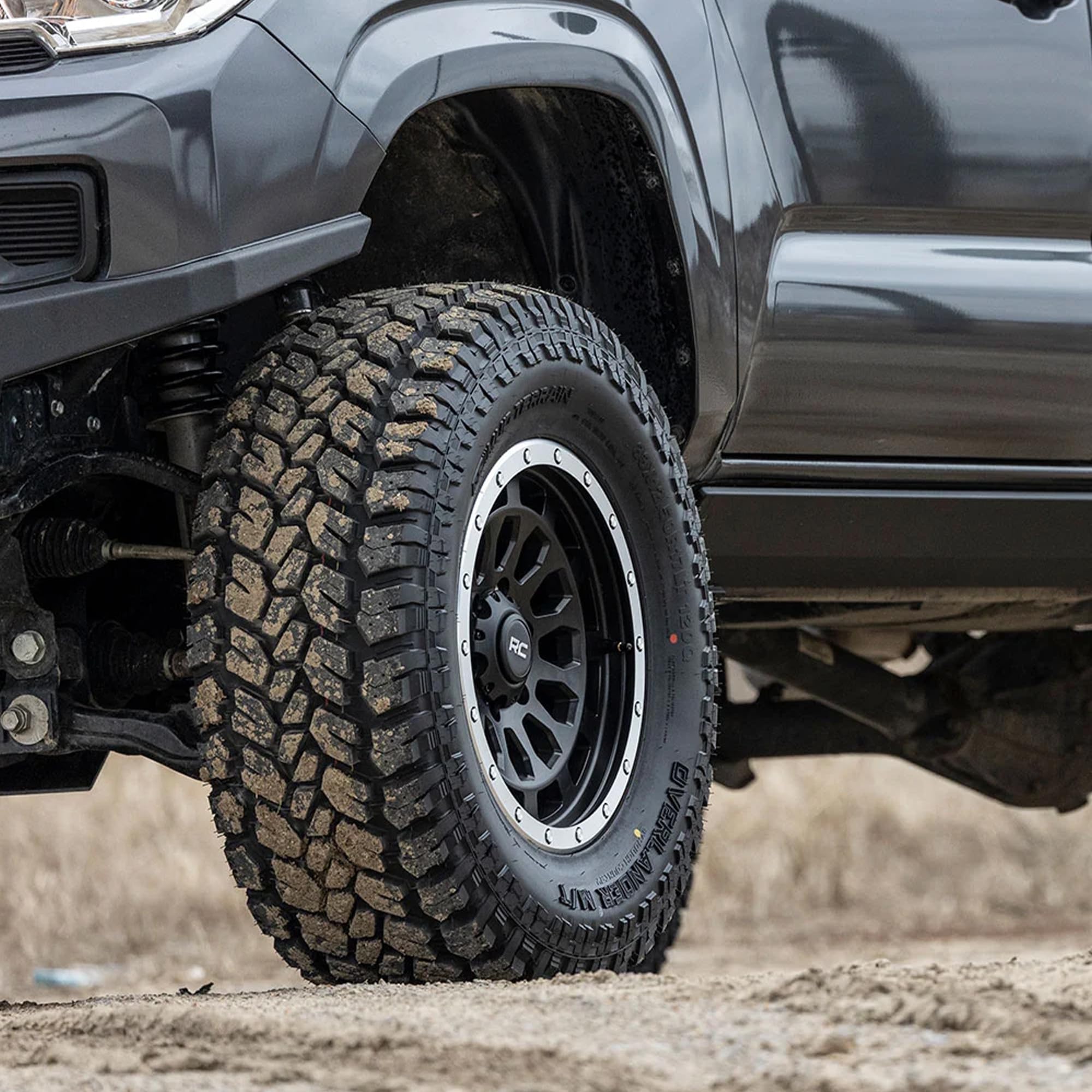 Rough Country One-Piece 87 Series Aluminum Wheel with Simulated Beadlock - 17x8.5, 6x5.5 Bolt Pattern, +0mm Offset, Machined Black