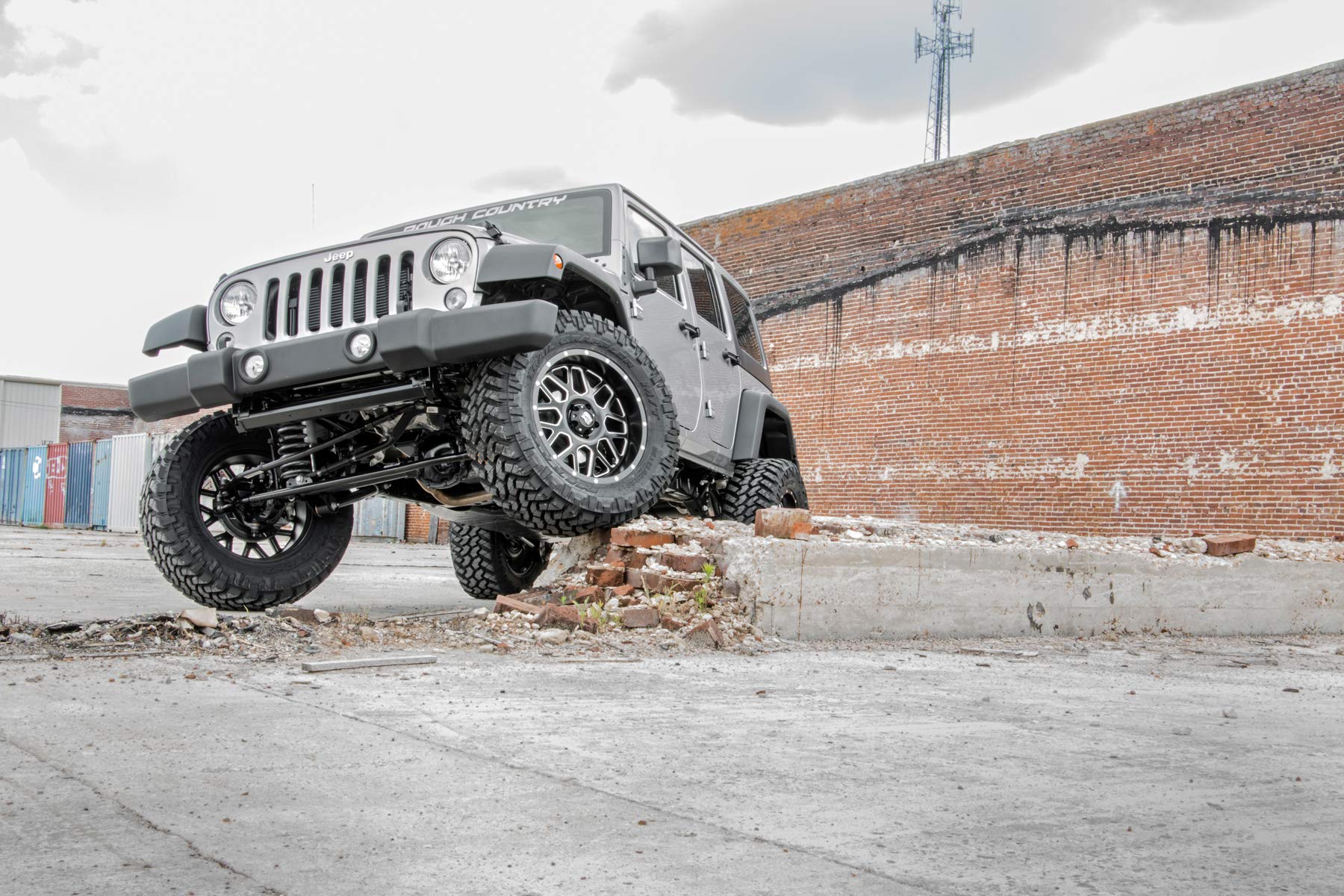4" Rough Country Lift Kit w/V2 Shocks for 2007-2018 Jeep Wrangler JKU - 67470