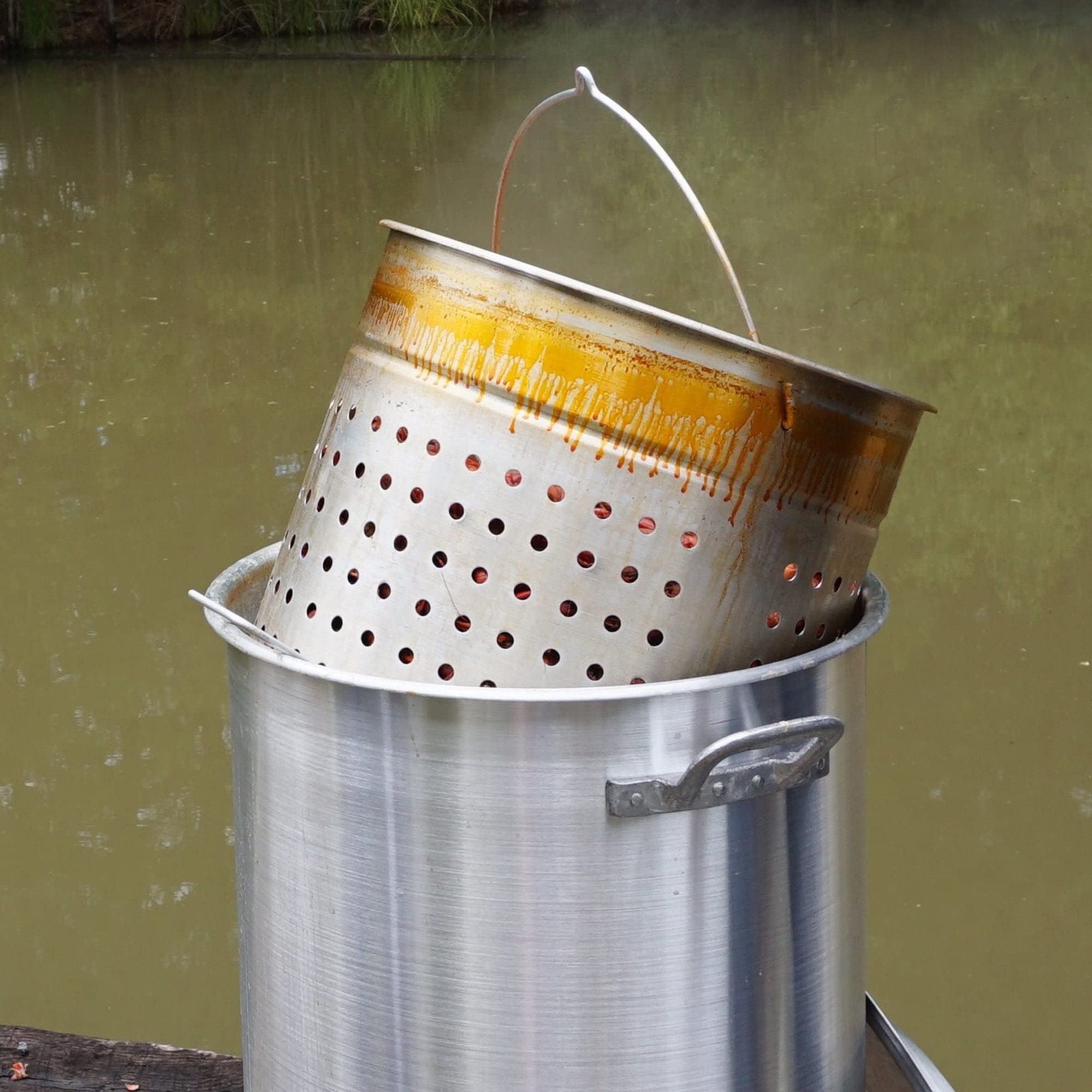 Bayou Classic B100 Reinforced Aluminum Basket 100-qt w/ Helper Handle Handcrafted by artisans in El Salvador Perfect Addition to Bayou Classic 100-qt Bayou Boilers