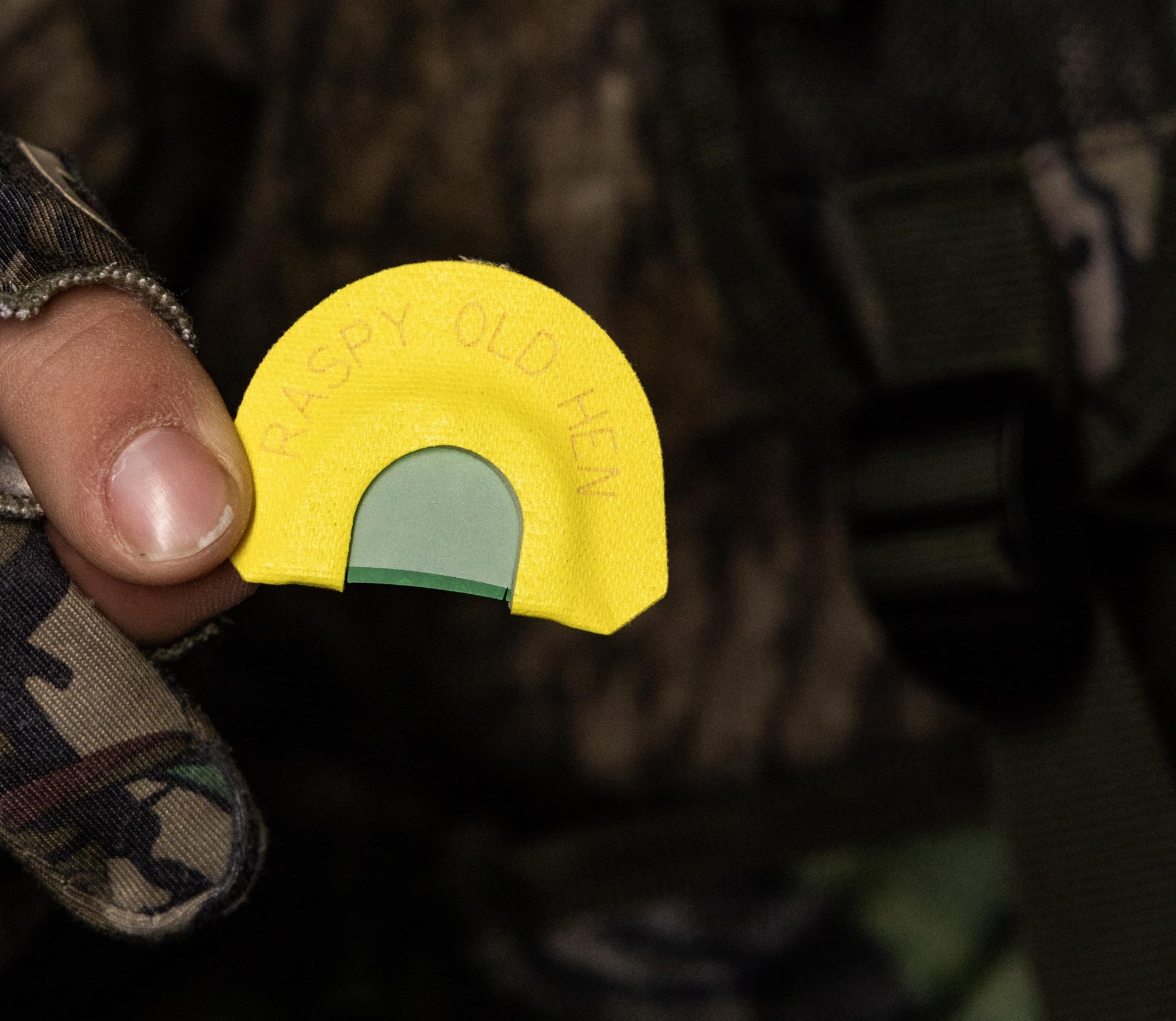 Hunters Specialties Premium Flex Frame Raspy Old Hen Diaphragm Mouth Turkey Call Strut Realistic Sounds
