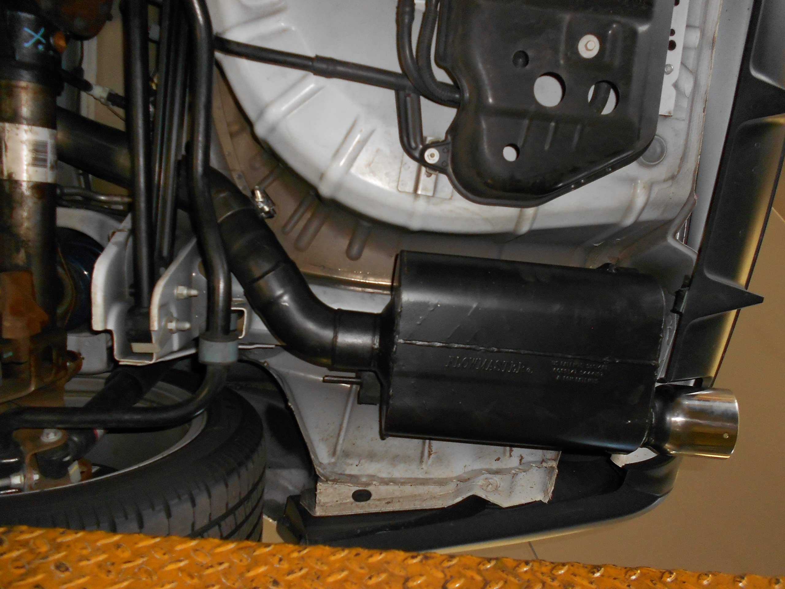American Thunder Flowmaster 817494 Cat-back Exhaust System