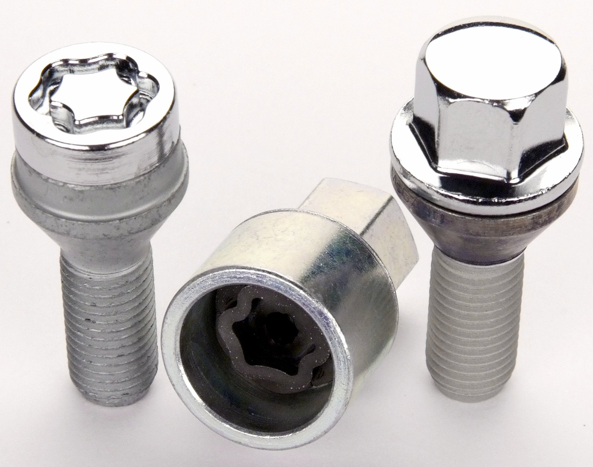Chrome McGard 67205 M14 x 1.5 Thread Size Cone Seat Lug Bolt Wheel Installation Kit for 5 Lug Vehicles, 16 Lug Bolts / 4 Locks / 1 Key / 1 Storage Pouch