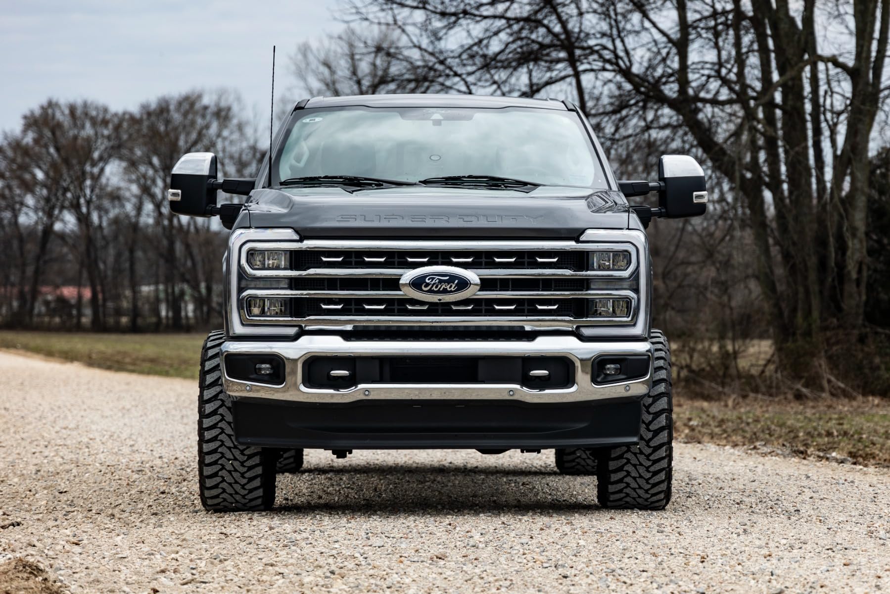 2" Rough Country Leveling Kit w/Track Bar Bracket for 17-22 Super Duty - 51017