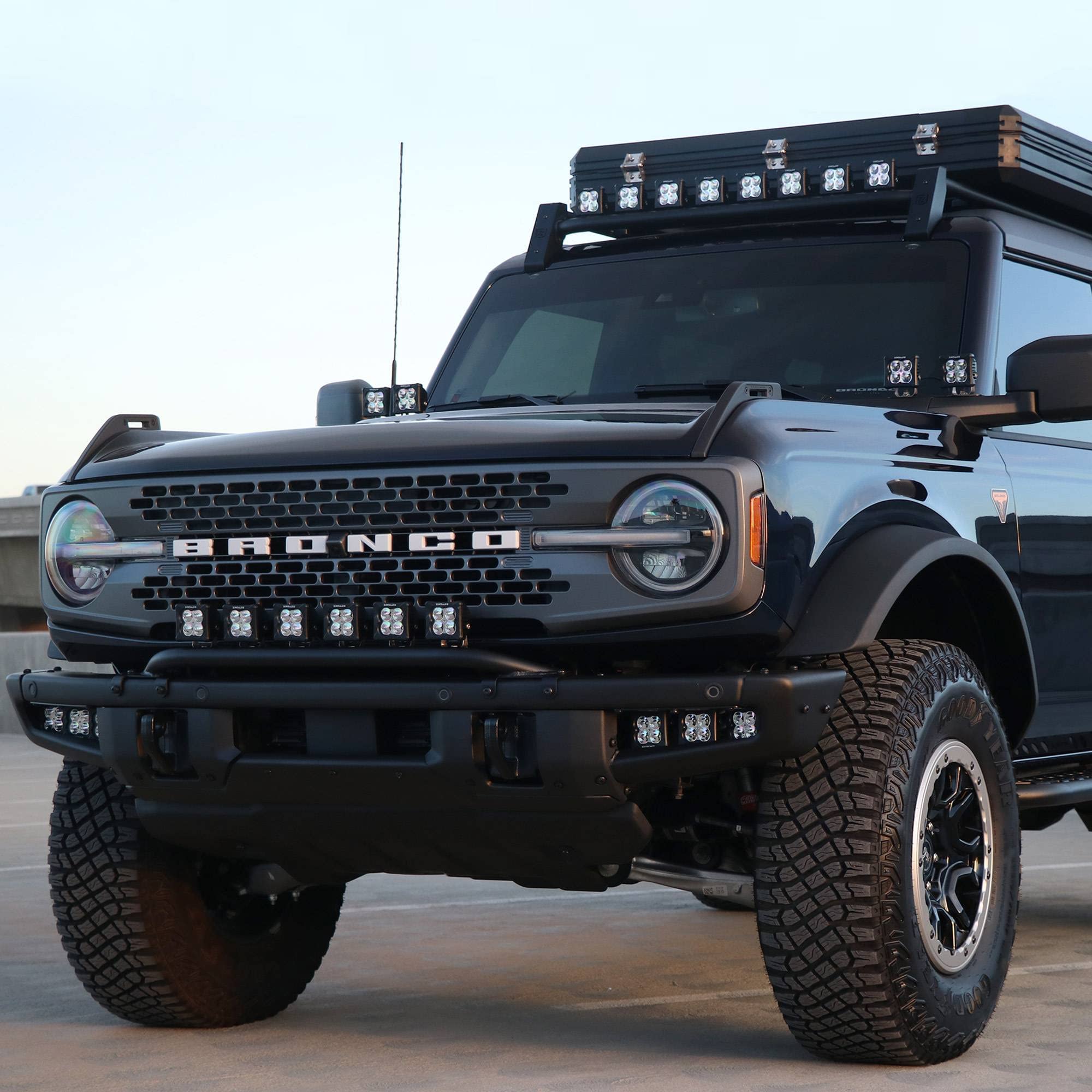 ZROADZ Fog Front Bumper LED KIT for a 2021-2022 Ford Bronco, Includes (2) 3 inch Amber LED Pod Lights and (4) 3 inch White LED Pod Lights - Part # Z325401-KITAW