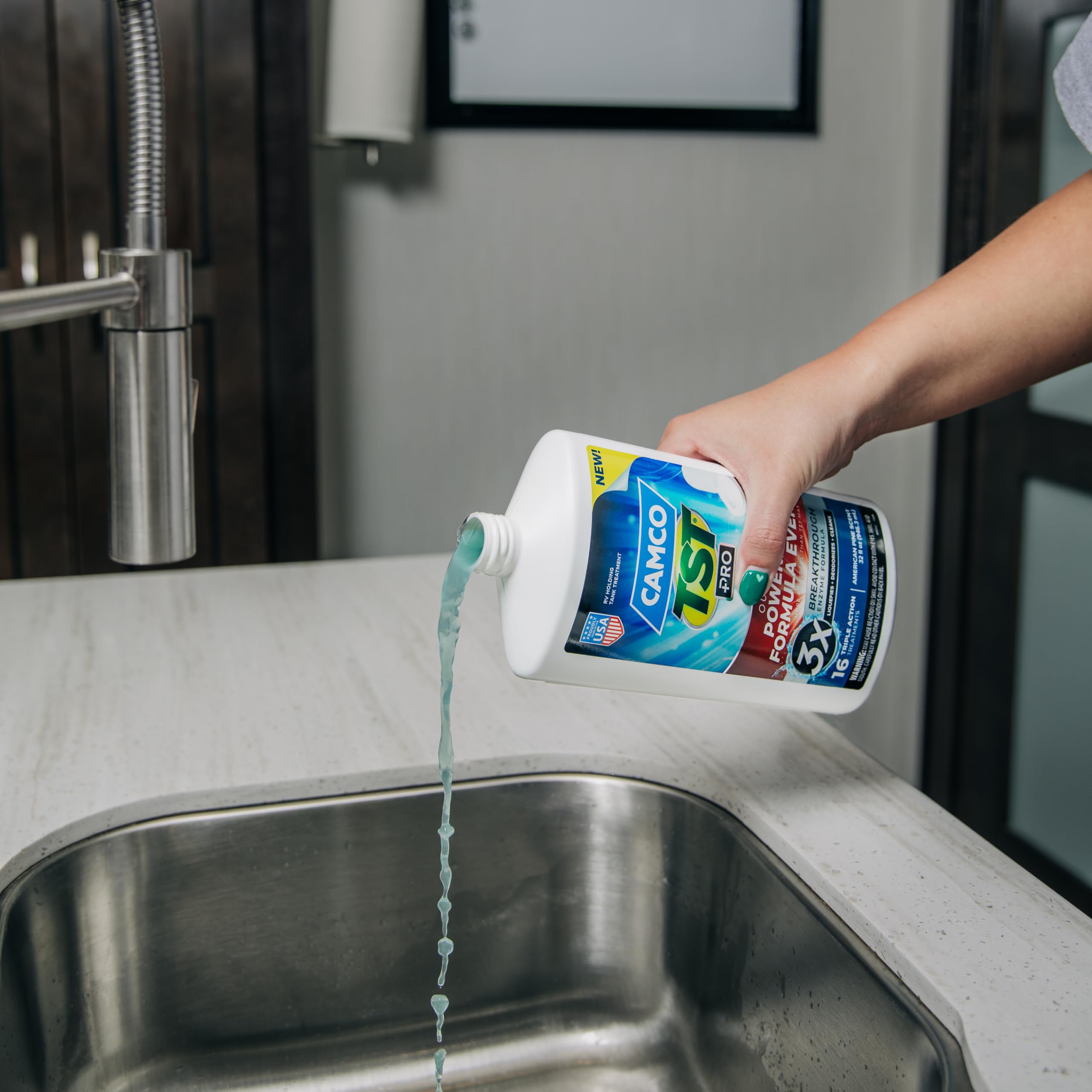 Camco TST PRO Toilet Treatment Camper/RV - Innovative Bio-Enzymatic Formula -Fastest Odor Stopper & RV Sewer Waste Breakdown - RV Black Tank Treatment - Fresh Pine Scent - Septic-Safe, 32-Oz (41771)