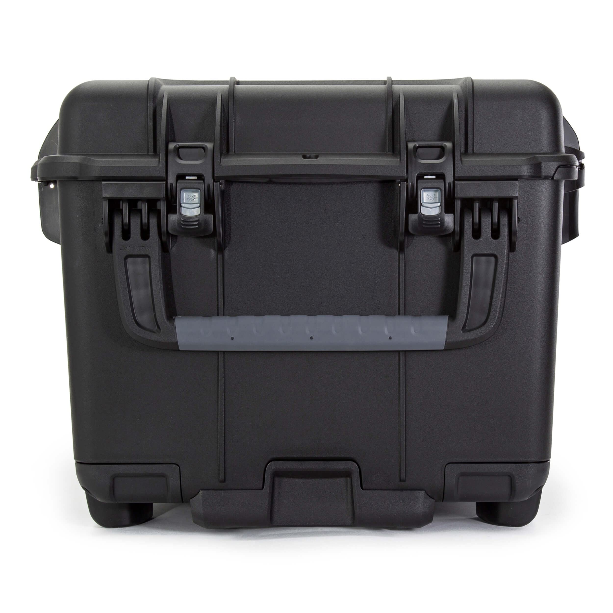 Nanuk 975 Case - No Pull Handle, with (W) Heels - BK 975W-0001