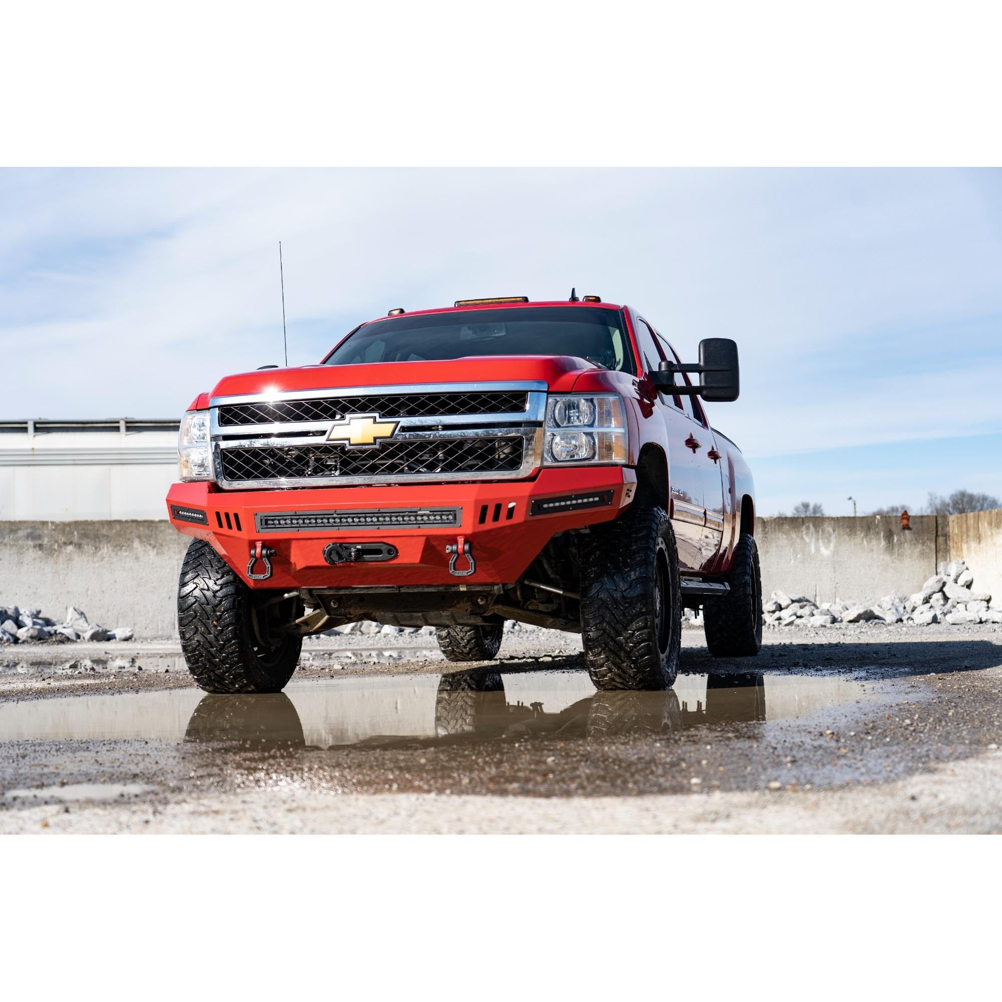 3.5" Lift Kit Rough Country for 2011-2019 Chevy/GMC 2500/3500 2WD/4WD - 95740RED