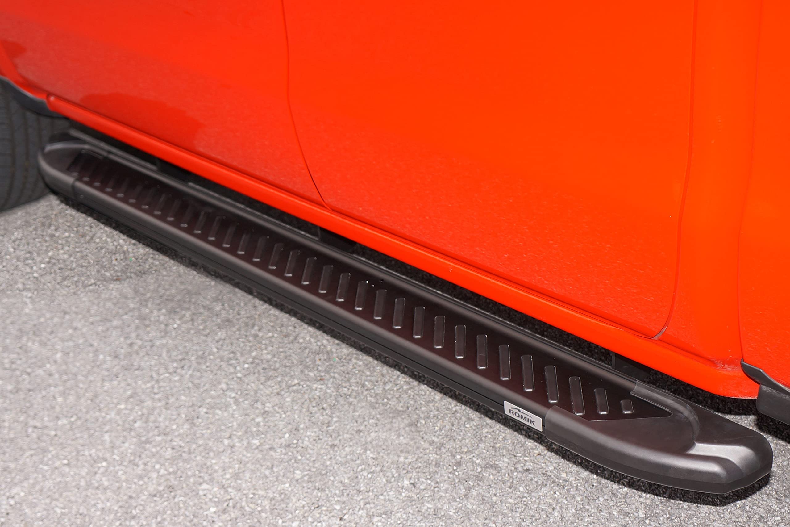 Black RAL-T Romik Running Board for Chevrolet/GMC 60031419