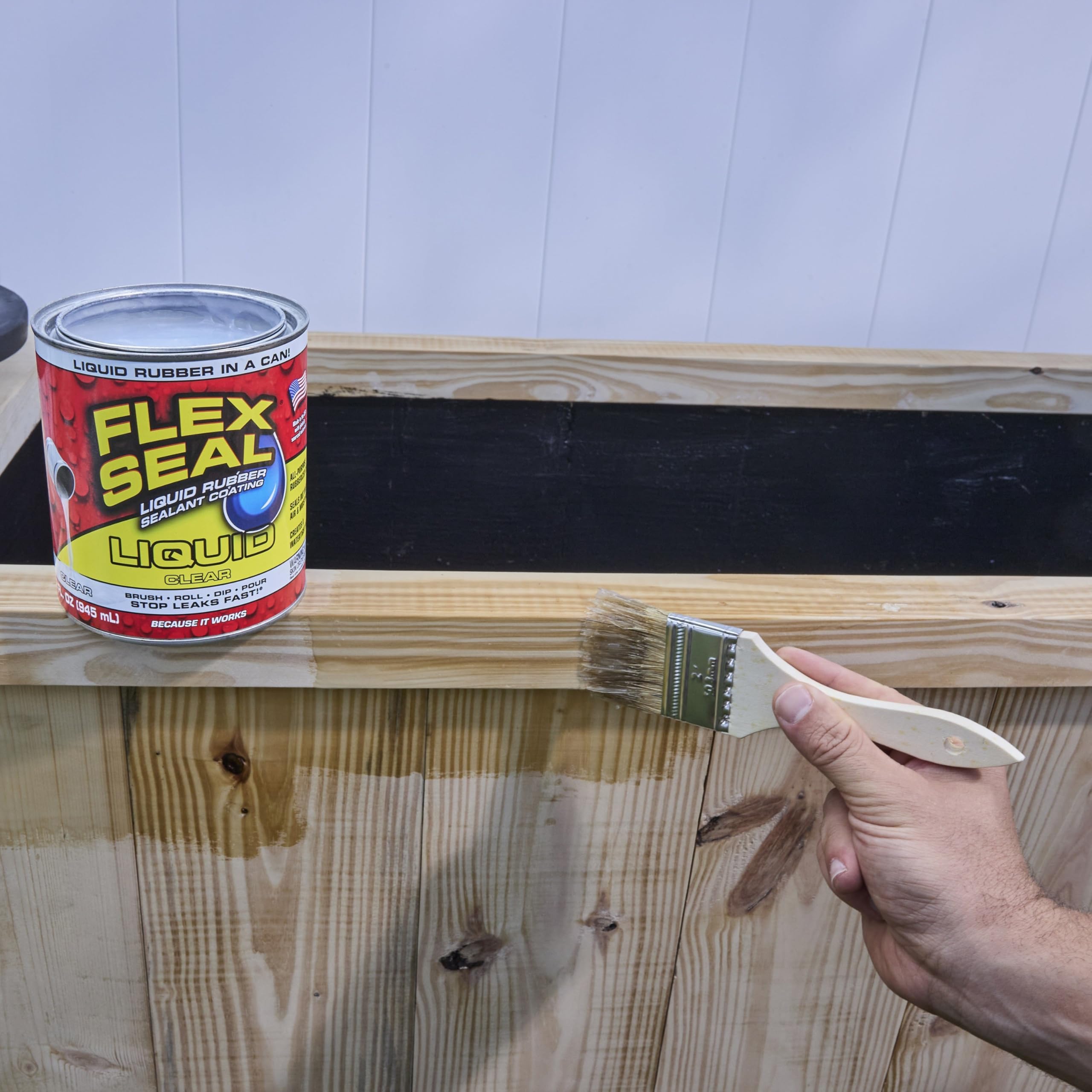 Flex Seal Liquid, Waterproof Rubber Coating Sealant, Flexible, Breathable, and UV Resistant, Roof Repair, Basements, RV, Campers, Trailers, Marine, EPDM, Masonry, Clear, 32 oz