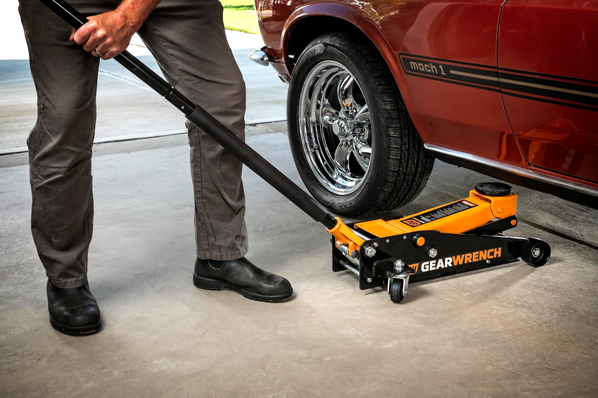 3 Ton GEARWRENCH Heavy-Duty Floor Jack | GWHDFJ3T