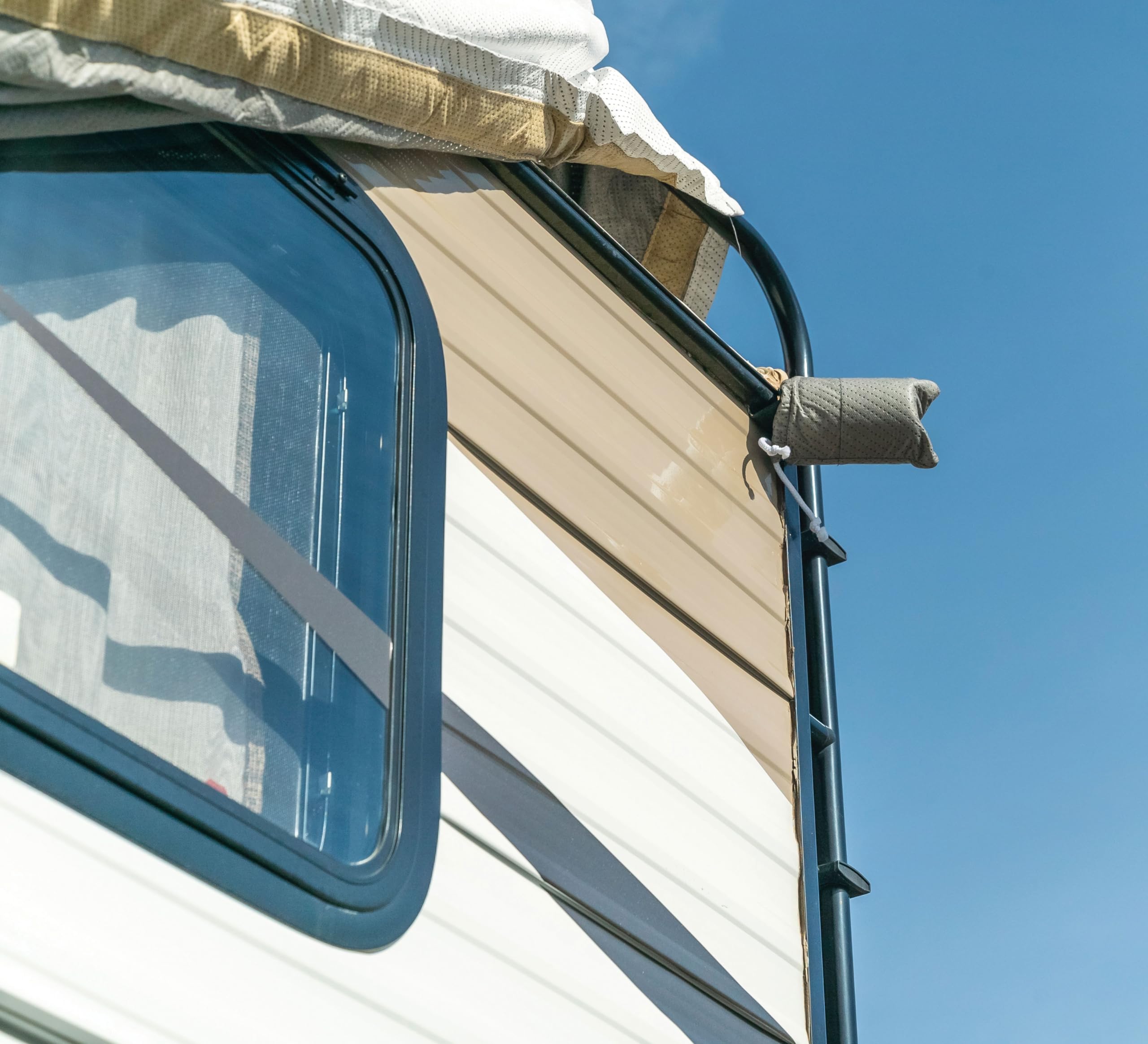 Designer Series ADCO Olefin HD Travel Trailer Cover 26' 1" - 28' 6", Gray/White