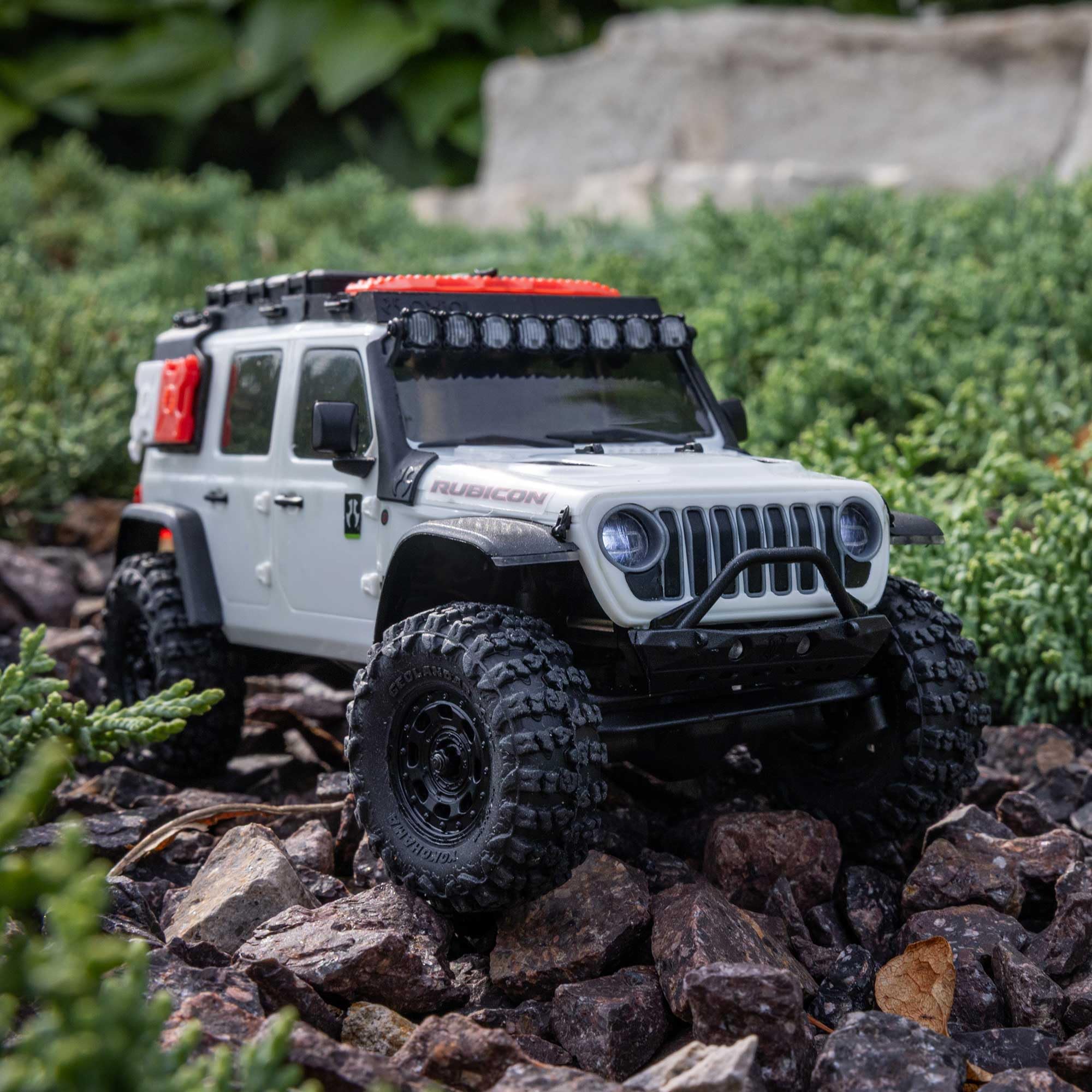 Axial 1/30 RC Truck SCX30 Jeep Wrangler JLU 4X4 RTR Brushed Rock Crawler (Battery & Charger Included), White, AXI-2261T2