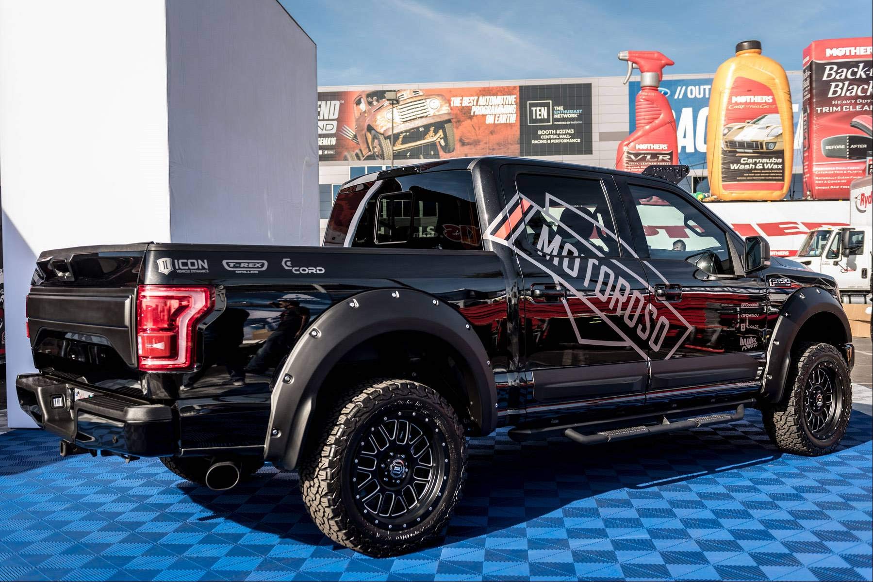 ZROADZ LED Mounting Bracket Front Roof - Compatible w/ 2015-2020 ALL Ford F-150 - to Mount (1) 50 Inch ZROADZ or similar style Curved LED Light Bar (Not Included) - PN Z335731, Black