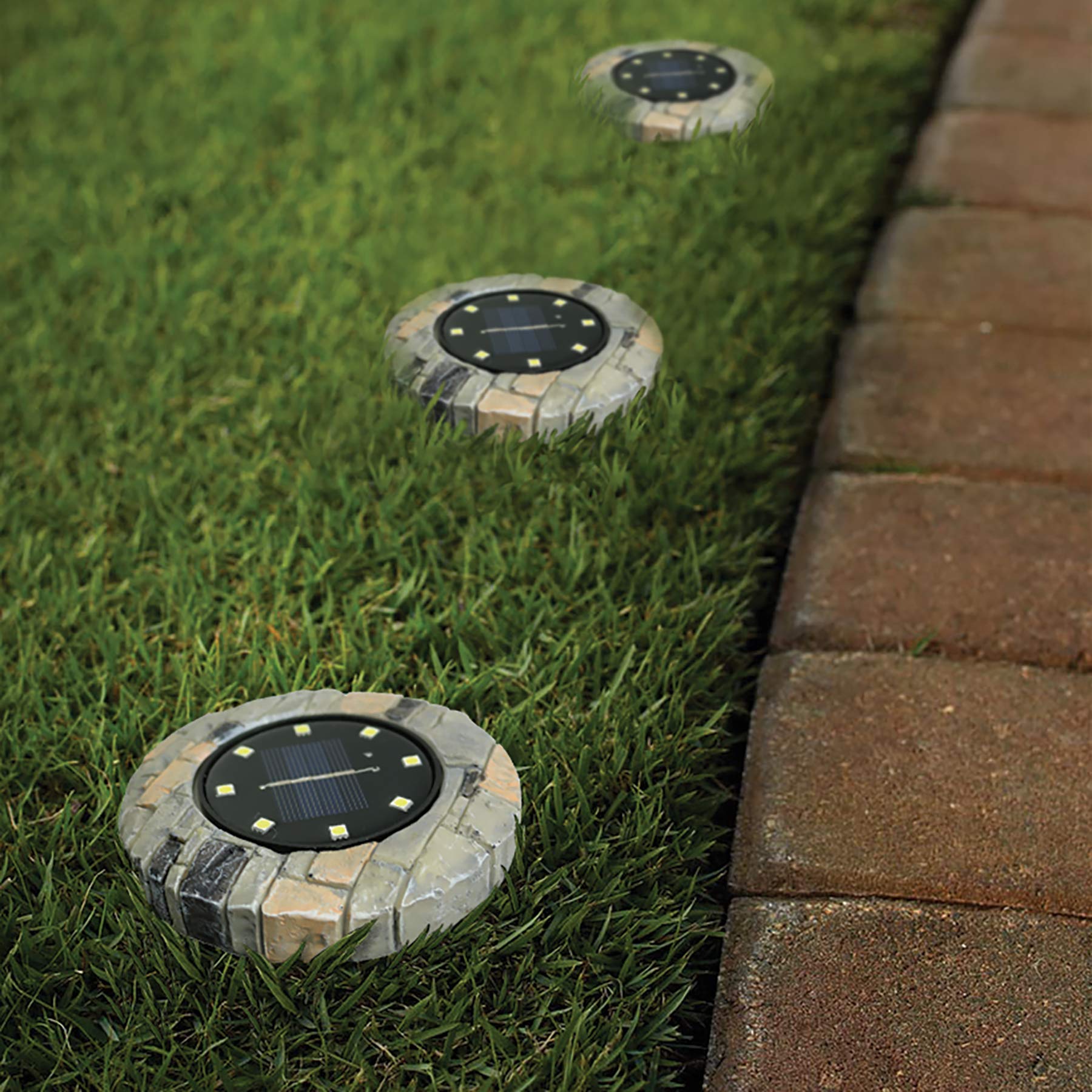 Pathway Light Performance Tool 354 - Brighten Your Outdoor Spaces with Solar-Powered LED Lights for Safe and Secure Walkways and Gardens