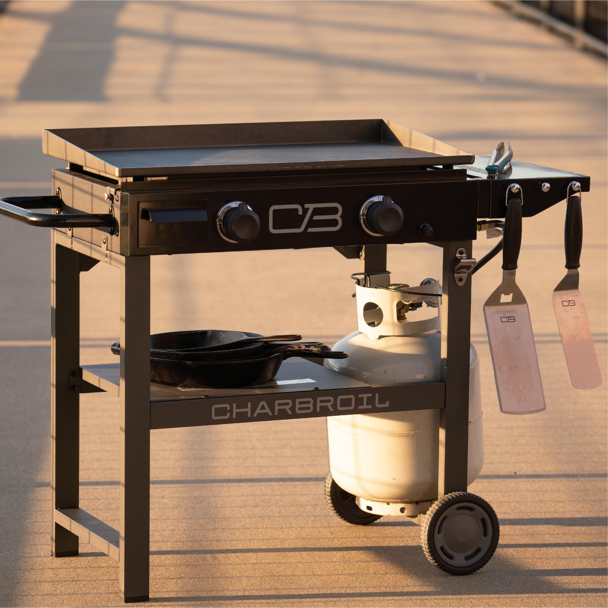 28" Charbroil Performance Series 2-Burner Propane Gas Griddle with Cart, Black - 463459924