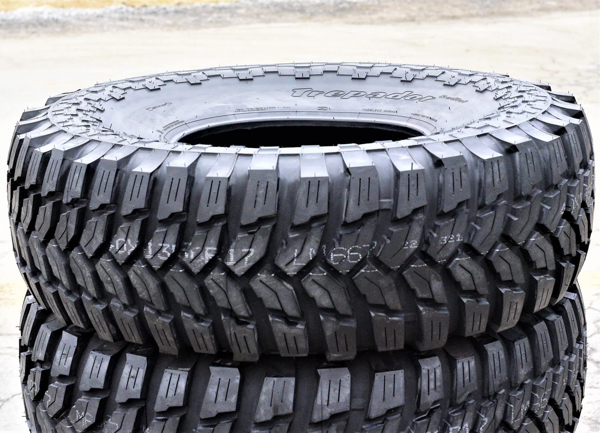 M-8060 35X12.50R17LT 8PR BSW MAXXIS TREPADOR