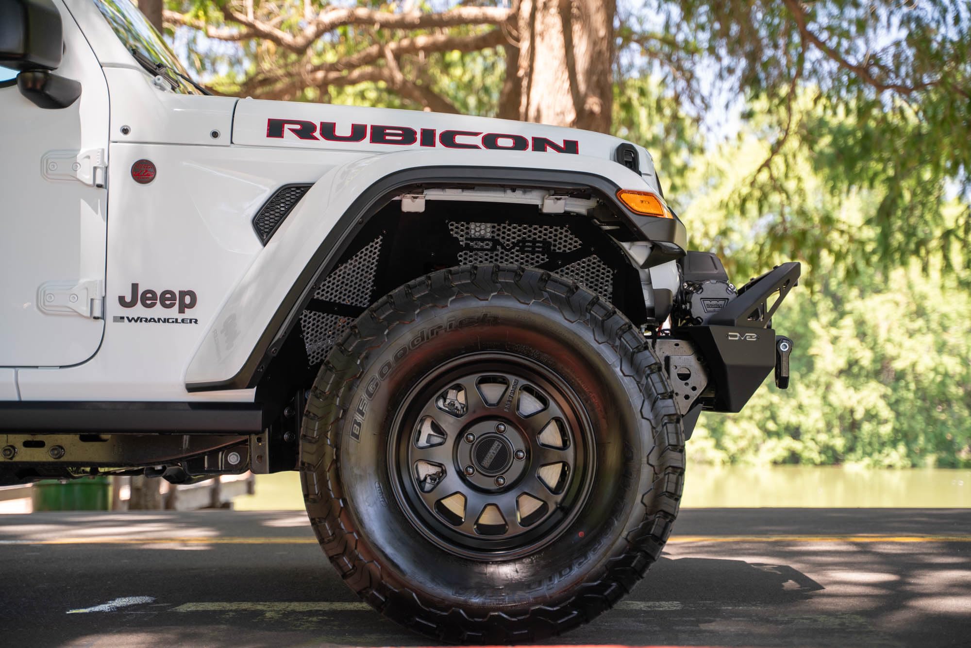 Front Inner Fenders DV8 for 2018-2025 Jeep Wrangler JL & 2020-2025 Gladiator JT | Protects Exposed Engine Compartment | Mesh Panels for Improved Airflow | Durable Lightweight Aluminum | Fully Bolt-On