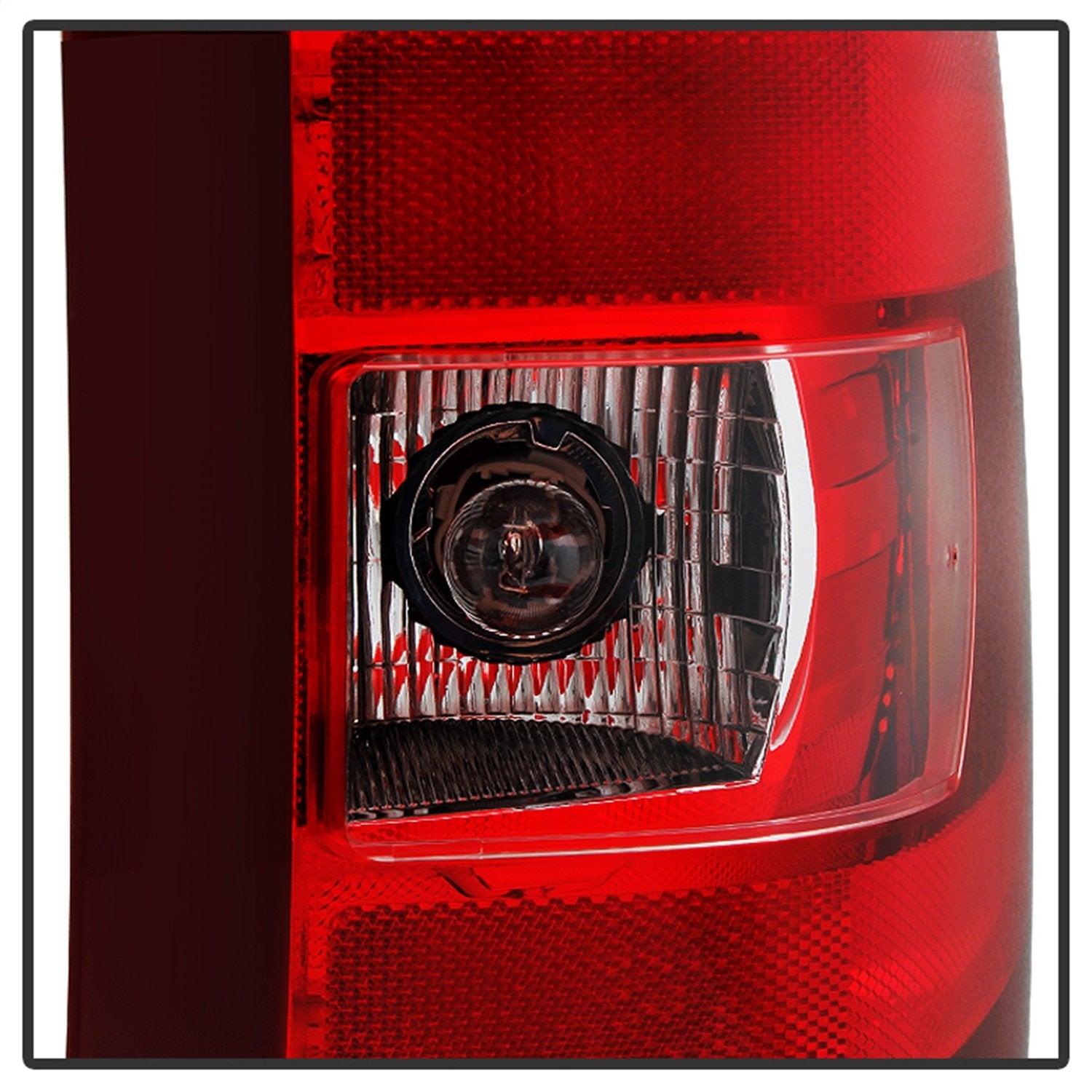 Chevy Silverado Right Passenger Side Tail Light Xtune ALT-JH-CSIL07-OE-R