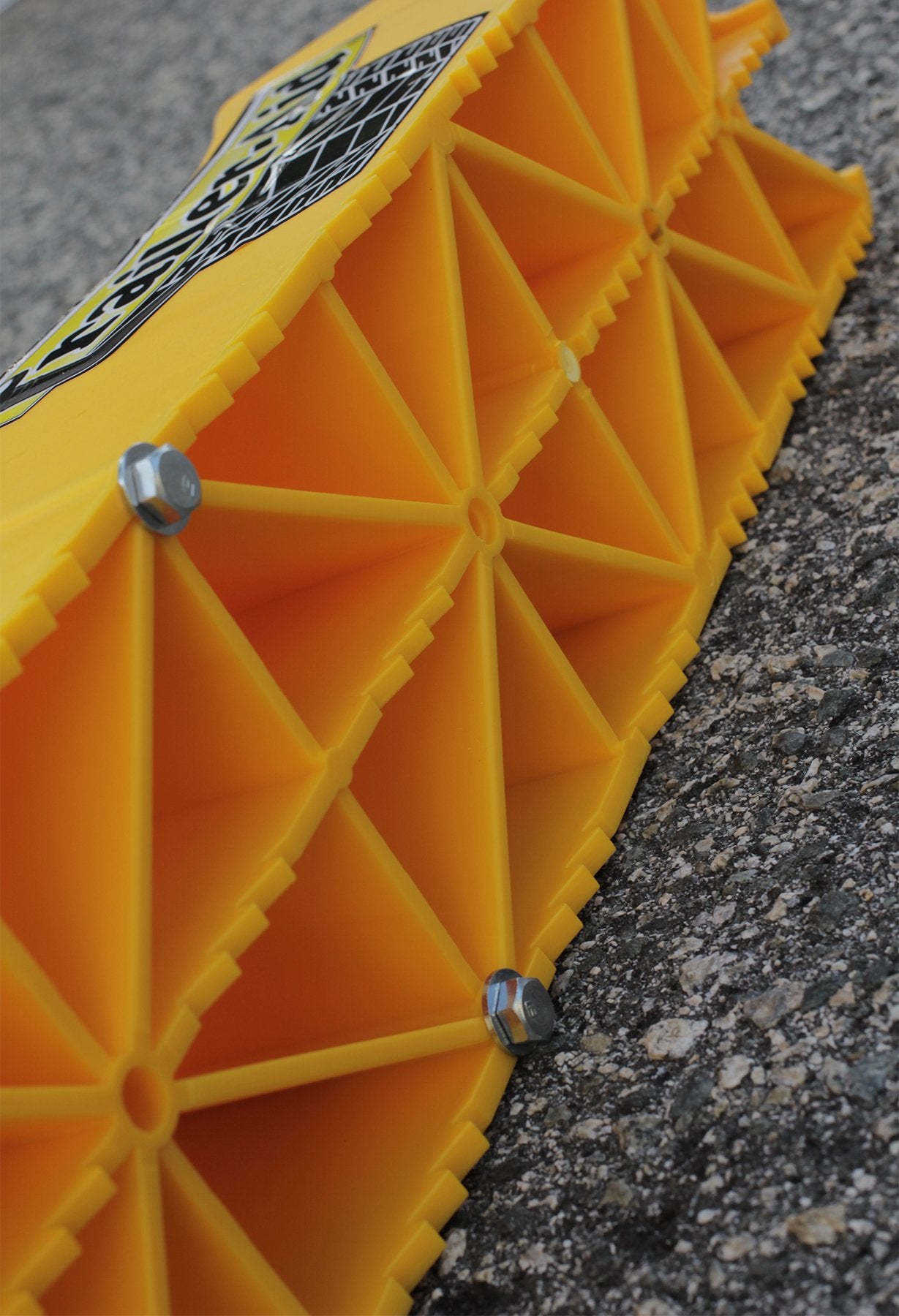 Camco Trailer Aid Tandem Tire Changing Ramp with 4.5-Inch Lift, Yellow (21000)