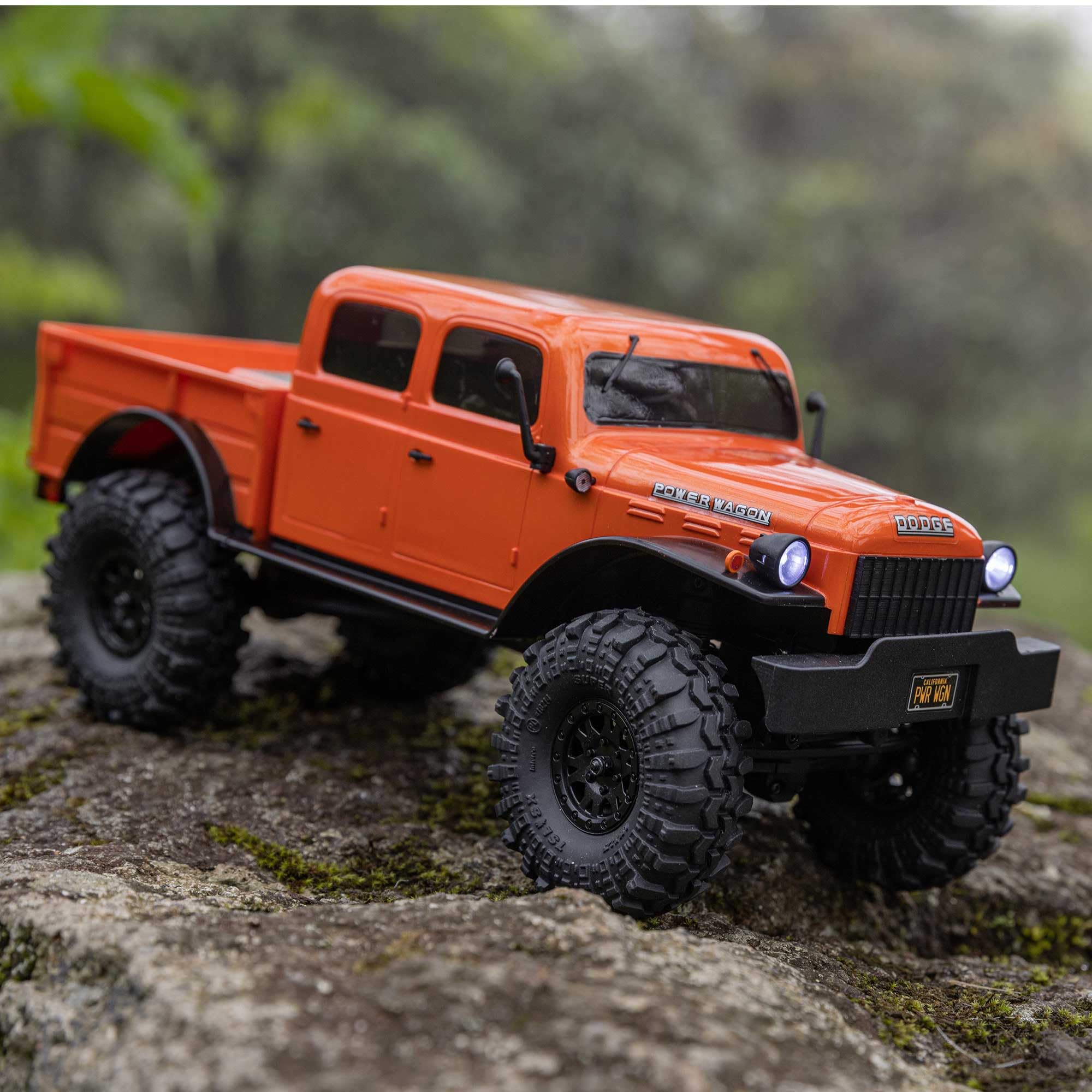 Axial RC Truck SCX24 4 Door Dodge Power Wagon Orange1/24 4 Wheel Drive-RTR (Included Everything Needed to Run) AXI00007T1