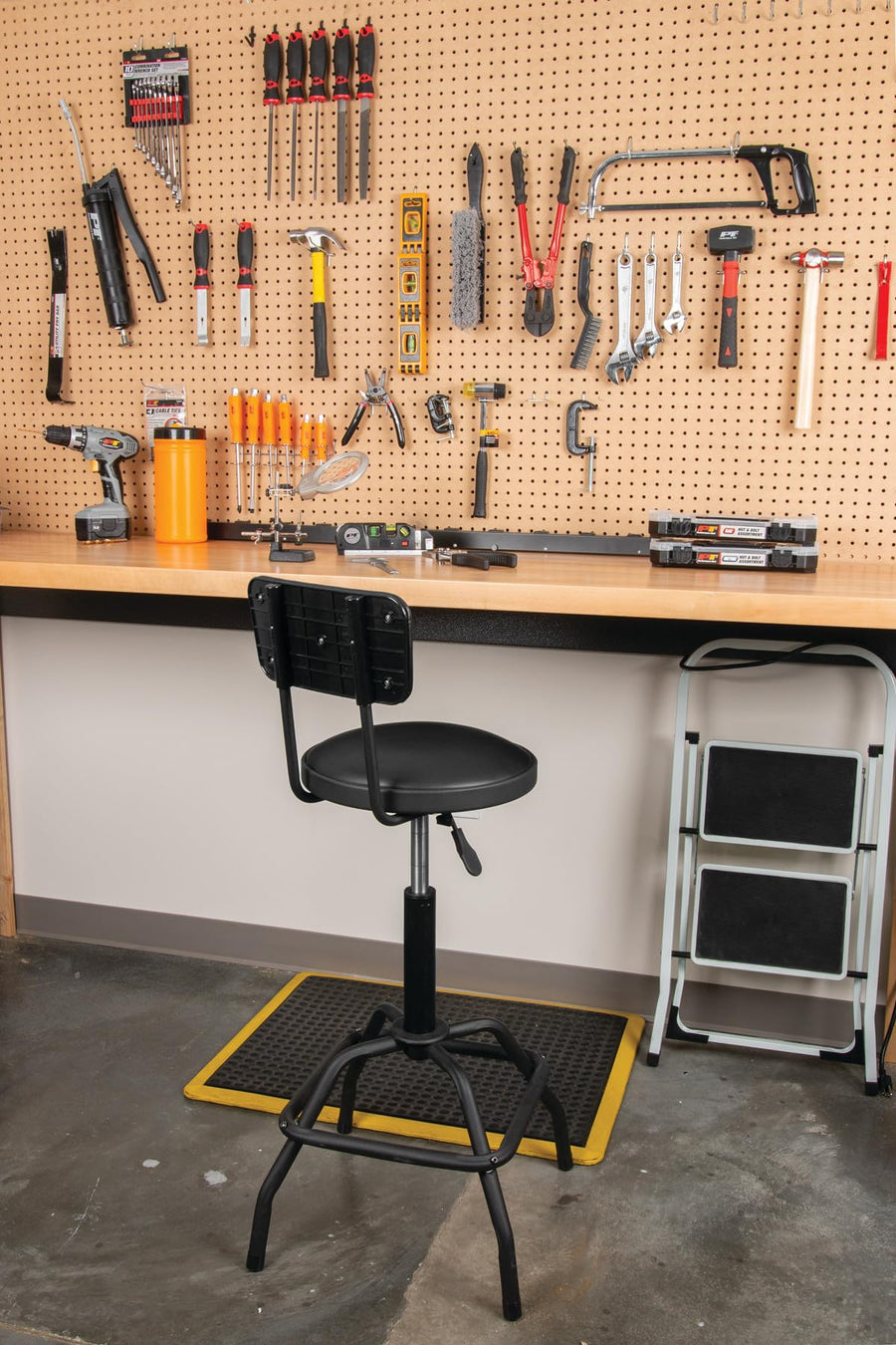 W85016 Performance Tool Pneumatic Stool w/Removable Backrest