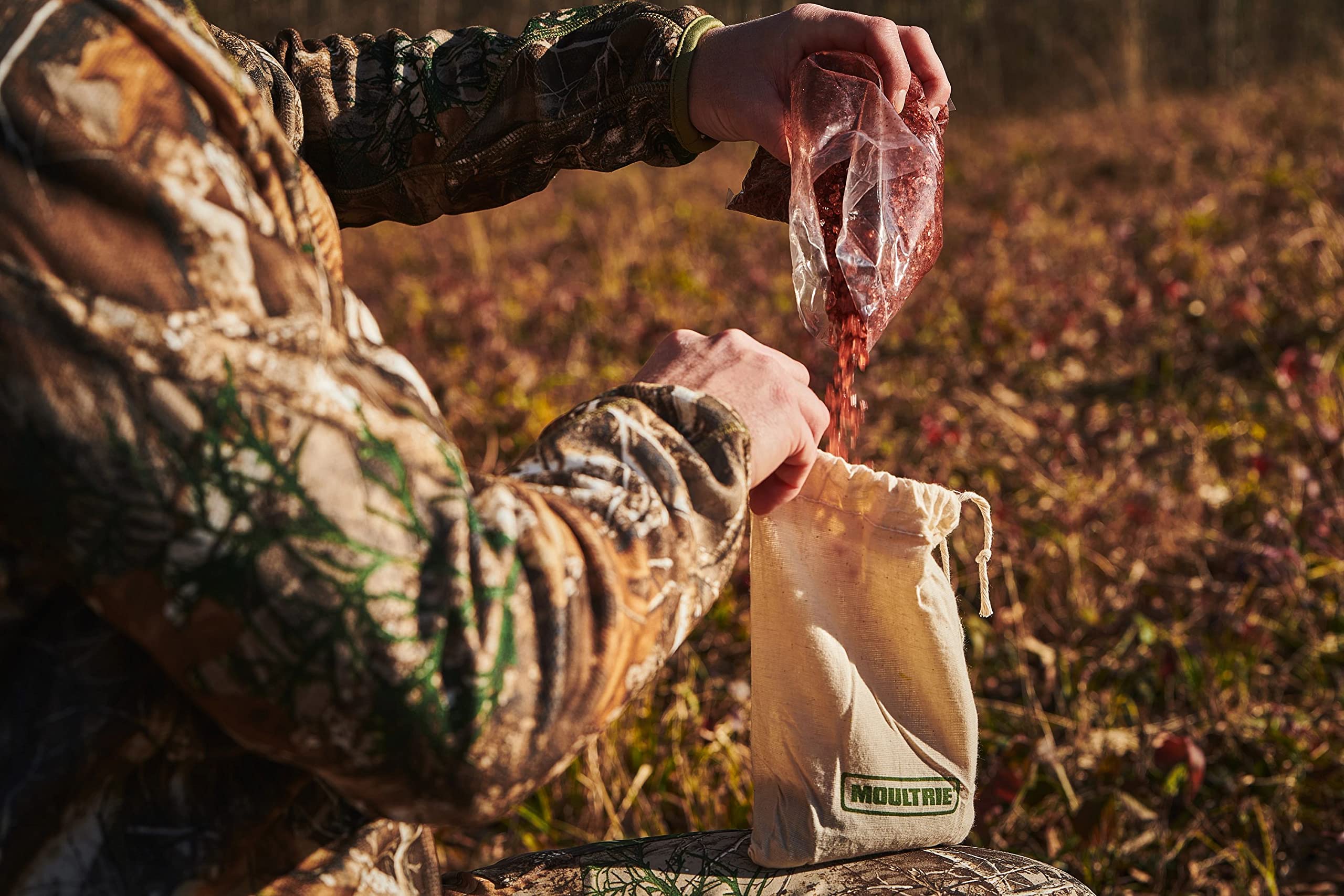 Moultrie Drip Bag Deer Magnet Attractant - Berry