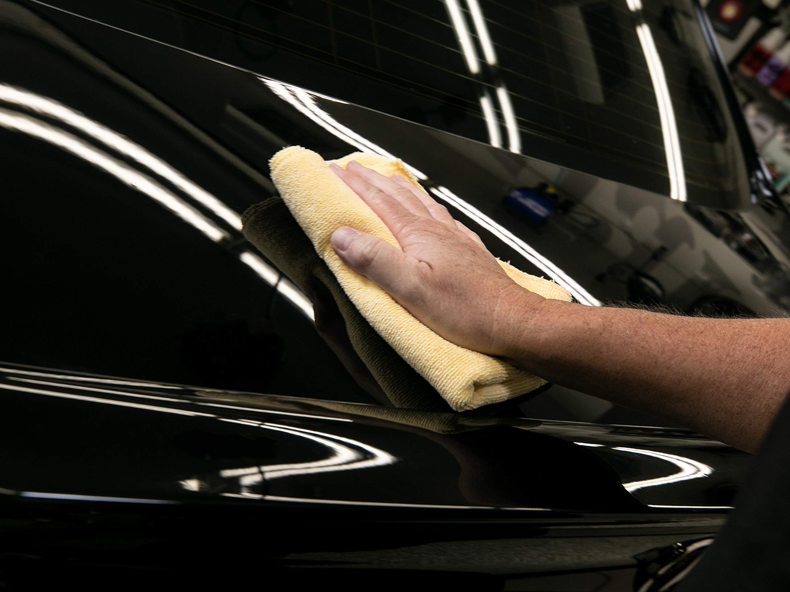 Meguiar's Ultra Polishing Wax Professional D16601 - Premium Scratch Removal, Car Polish, and Car Wax in One - One-Step Cleaner Wax that's Easy to Use - Restores Clarity and Shine, 128 Oz, 1 Gal