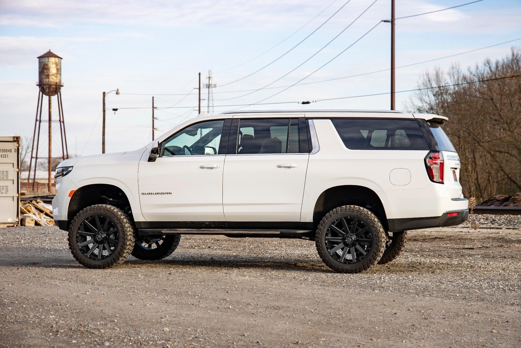 6" Suspension Lift Kit Rough Country for 2021-2024 Suburban/Yukon XL - 10900