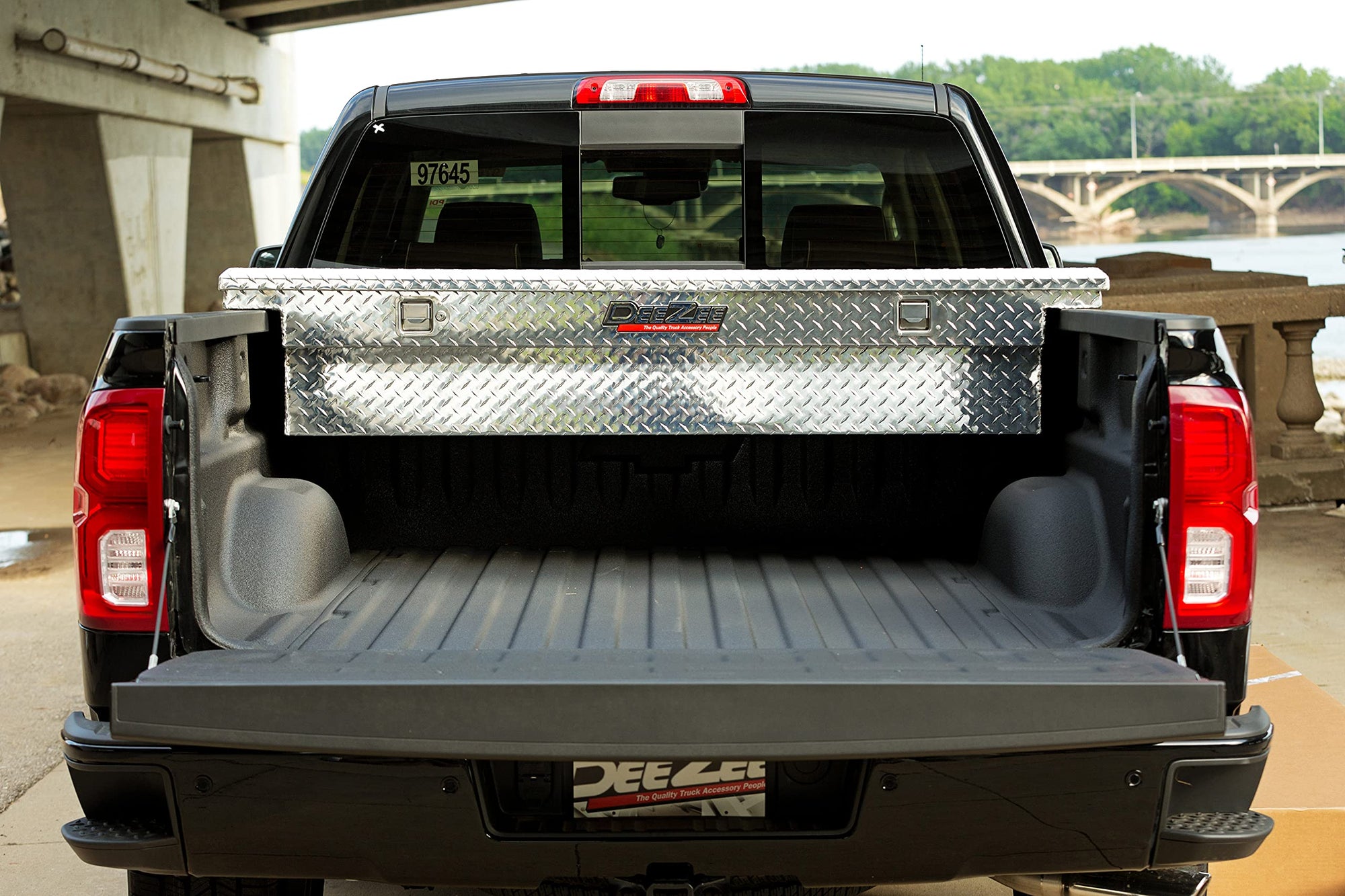 Red Label Dee Zee Crossover Tool Box - Low Profile