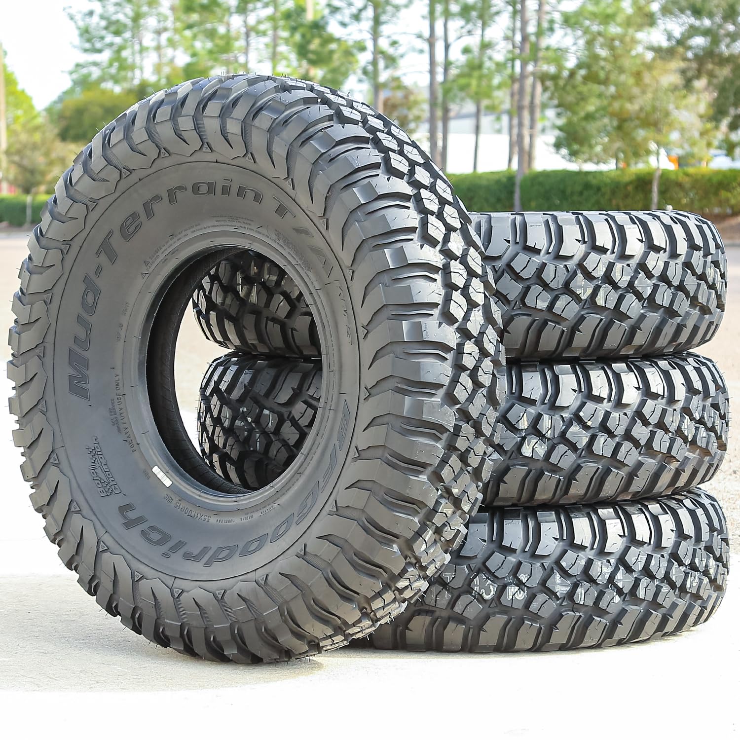 35X11.00R15NHS BFGoodrich MUDTER T/A KM3