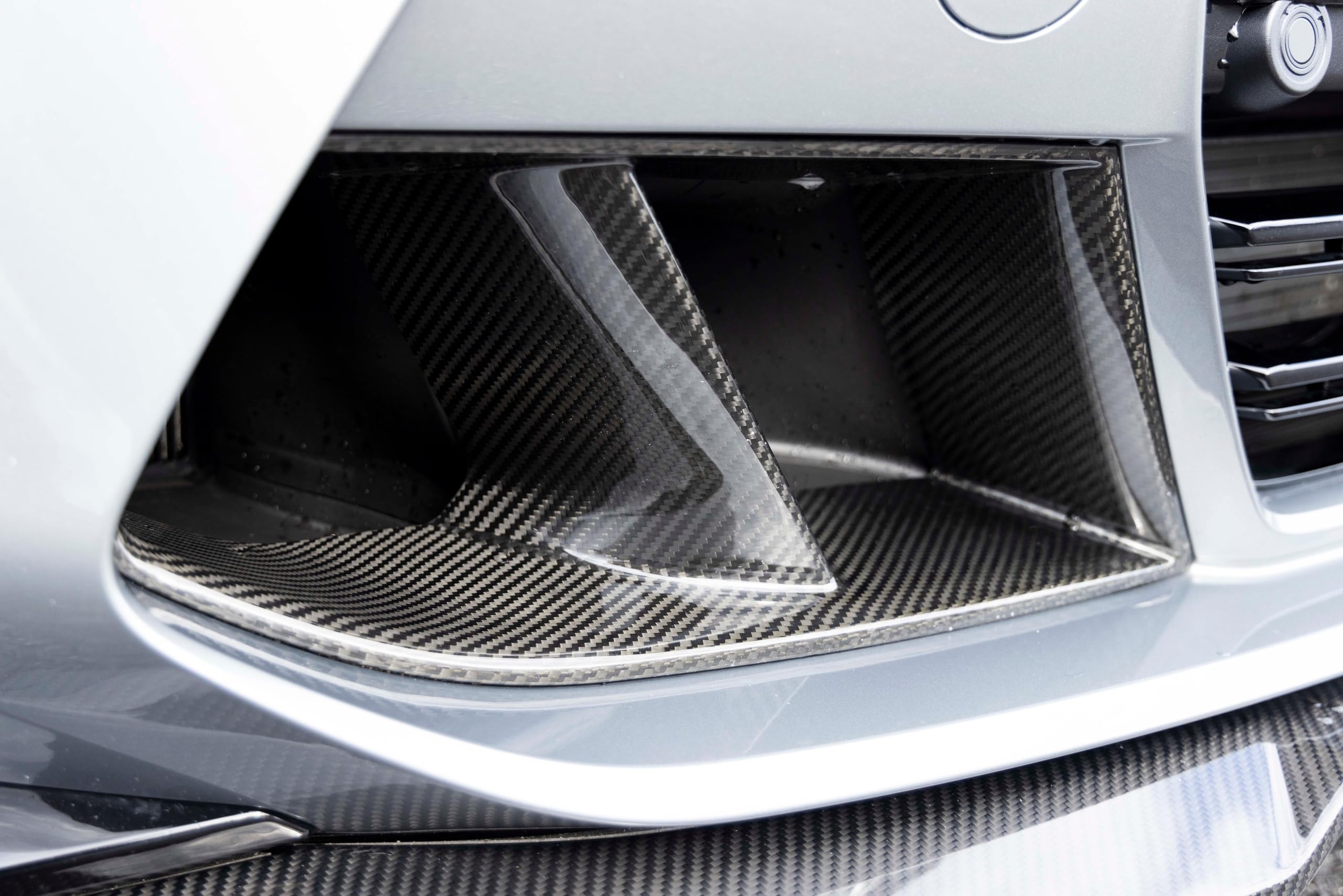 Dinan Performance Front D980-0032 Air Inlets - Gloss Twill Carbon Fiber