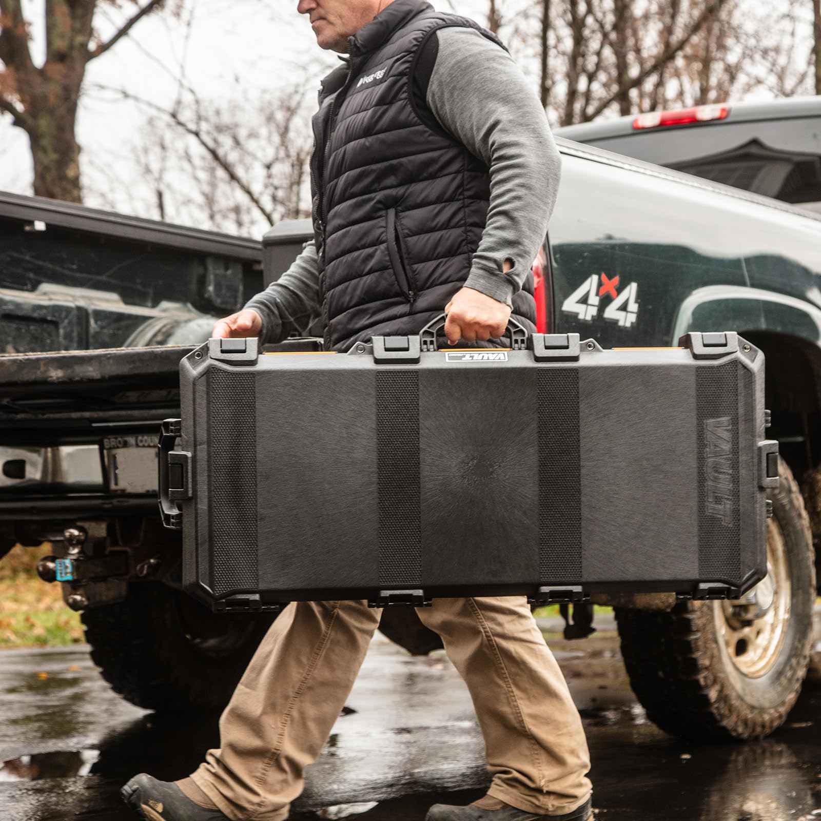 Vault Pelican V700 Long Case with Foam (Black)
