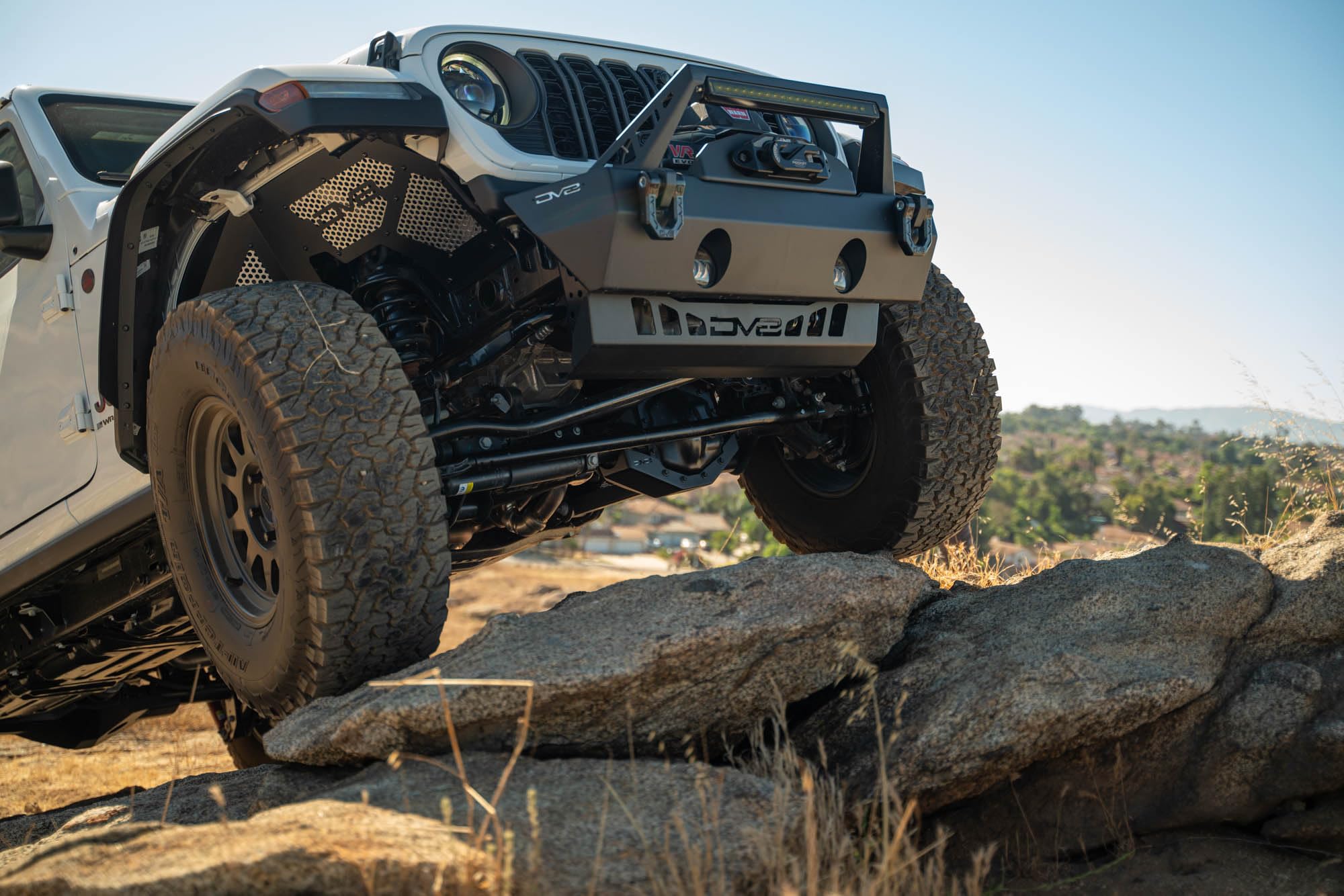 Front Differential Skid Plate DV8 for 2018-2025 Jeep Wrangler JL & 2020-2025 Gladiator JT | Protects the Front Differential & Pinion | 5mm Steel Construction | Fully Bolt-On | Powder Coated Black